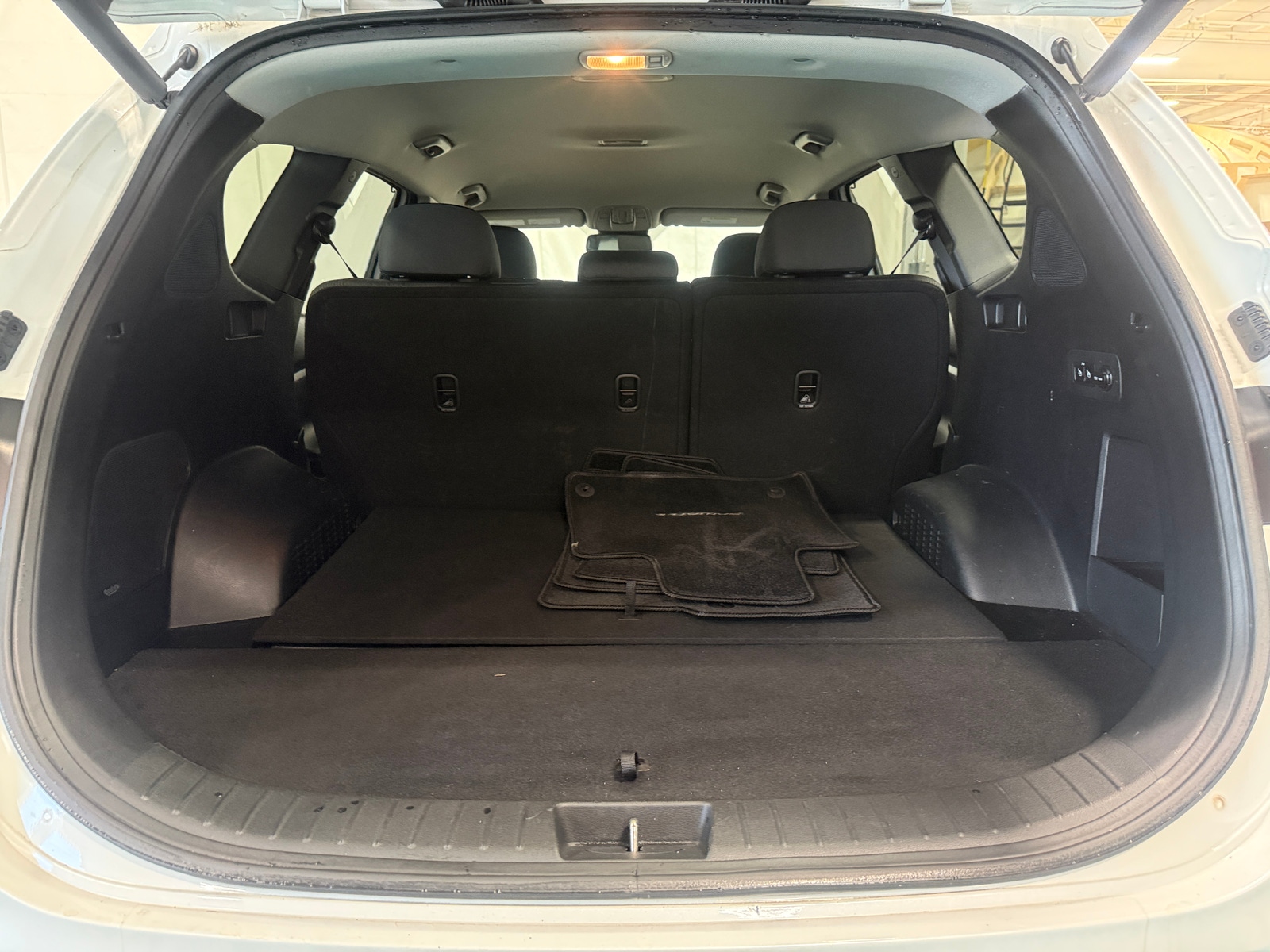 Thumbnail: 2019 Hyundai Santa Fe - 7