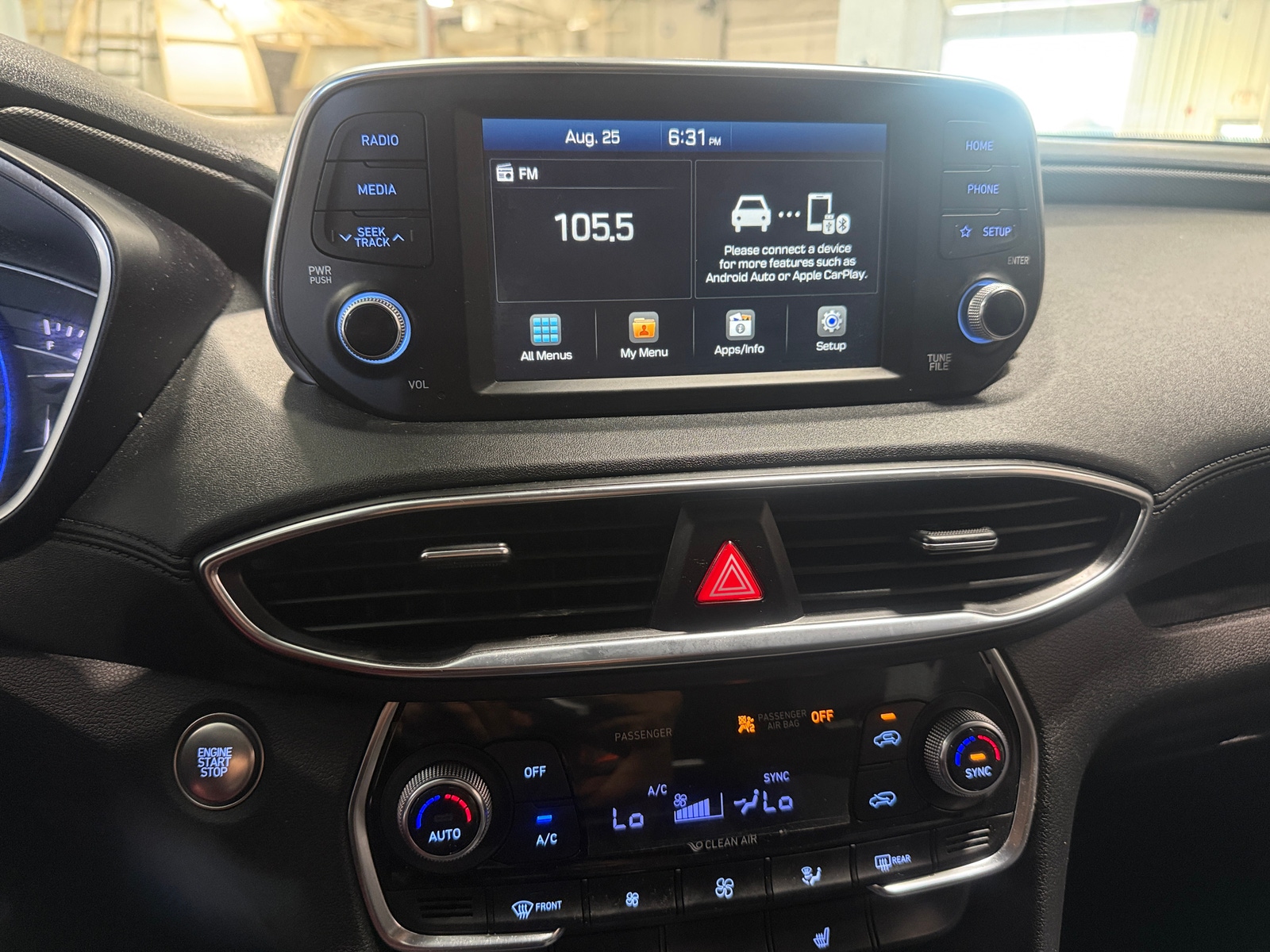 Thumbnail: 2019 Hyundai Santa Fe - 4