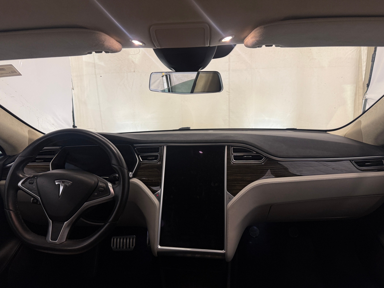 Thumbnail: 2015 Tesla Model S - 3