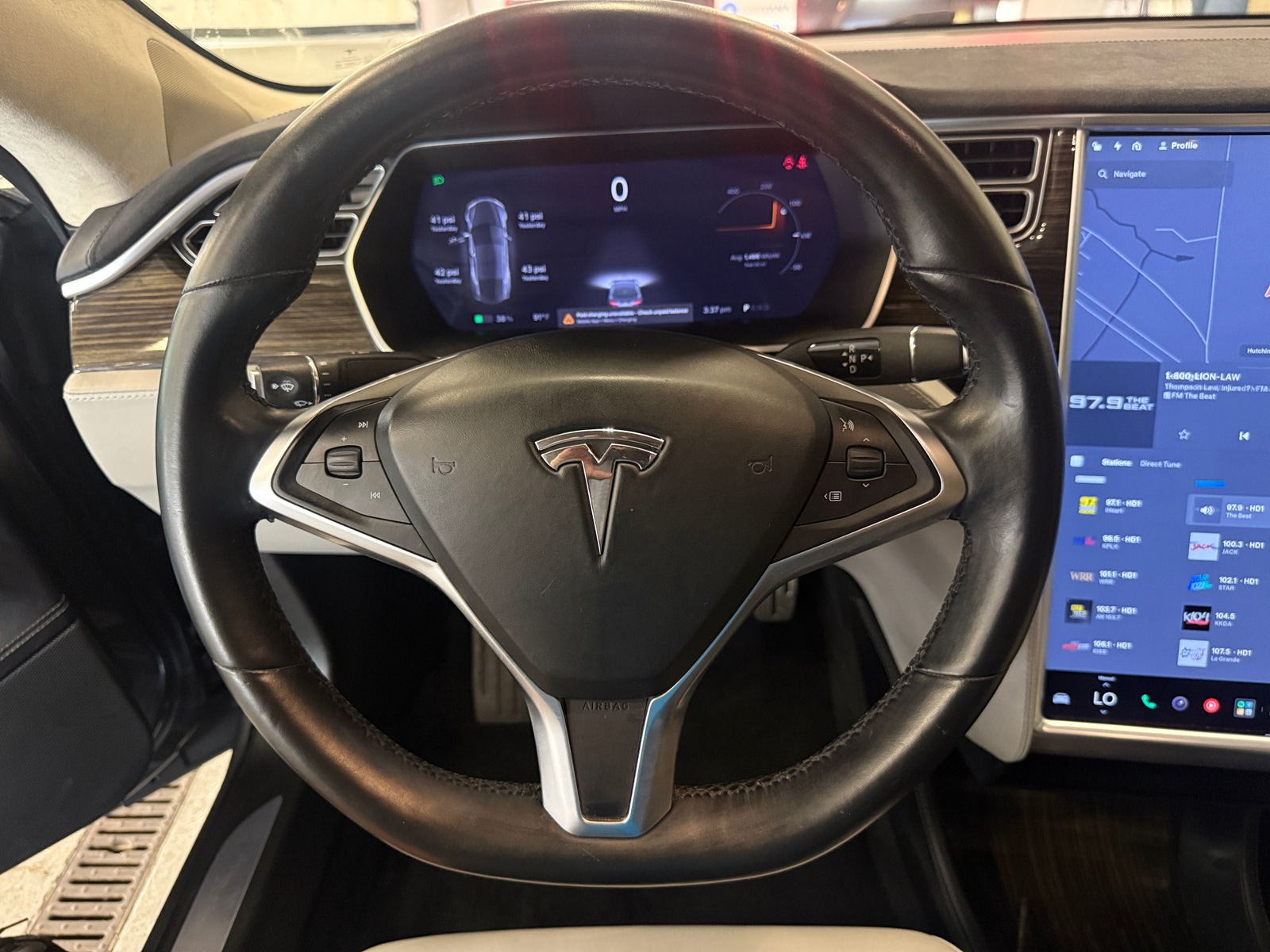 Thumbnail: 2015 Tesla Model S - 5