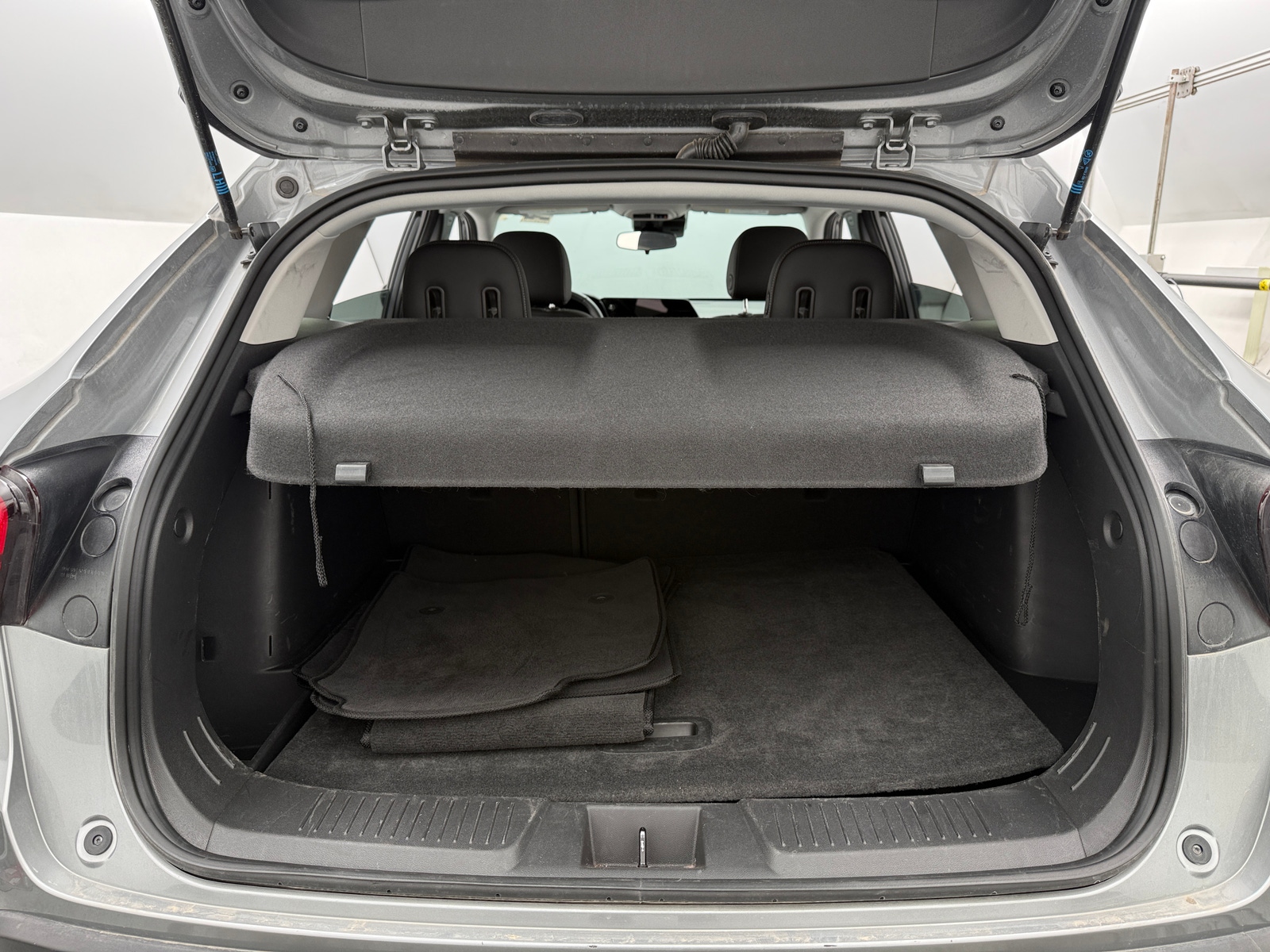 Thumbnail: 2025 Chevrolet Trax - 6
