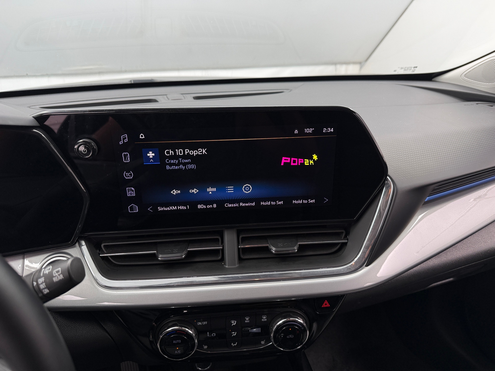 Thumbnail: 2025 Chevrolet Trax - 3