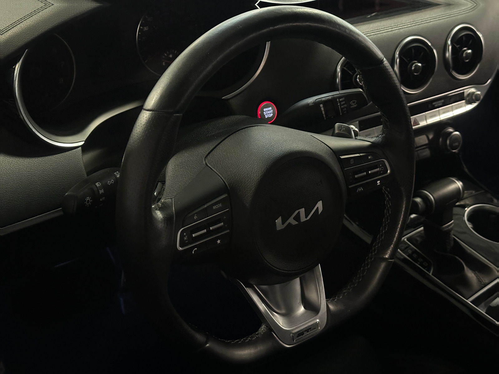Thumbnail: 2023 Kia Stinger - 4