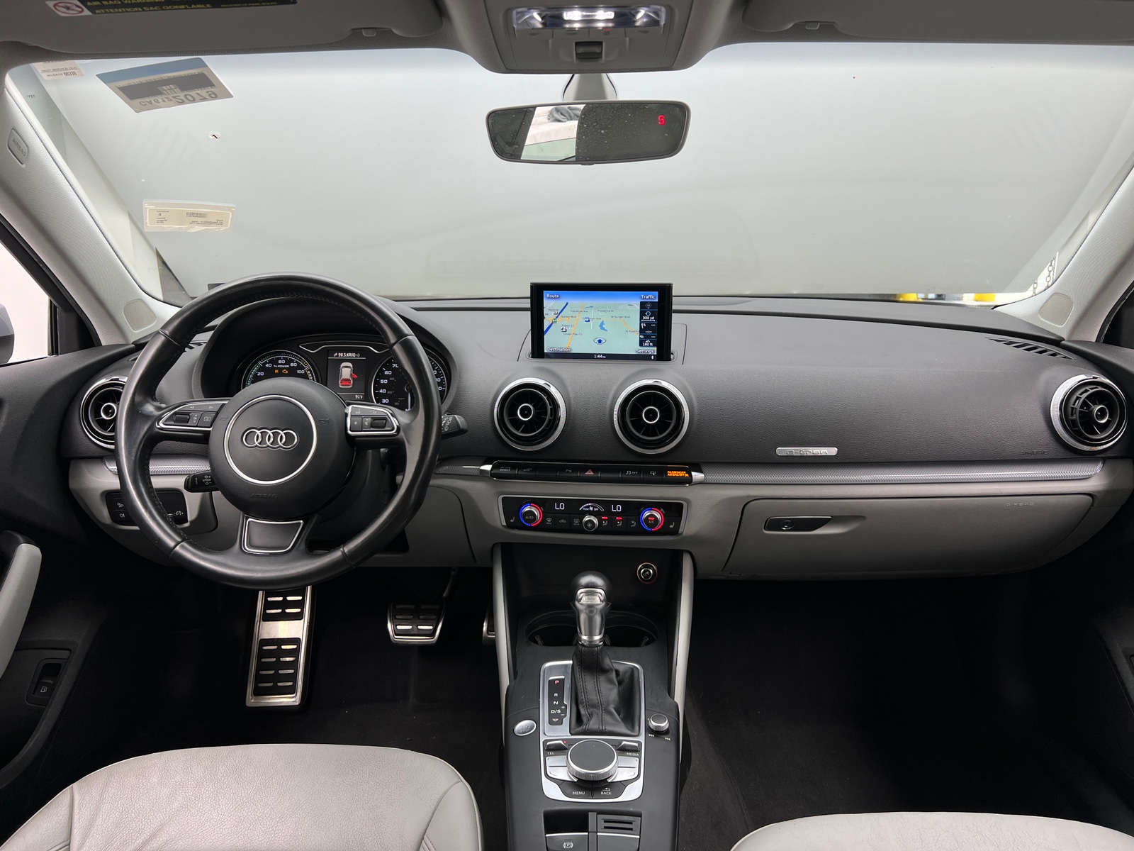Thumbnail: 2016 Audi A3 e-tron - 2