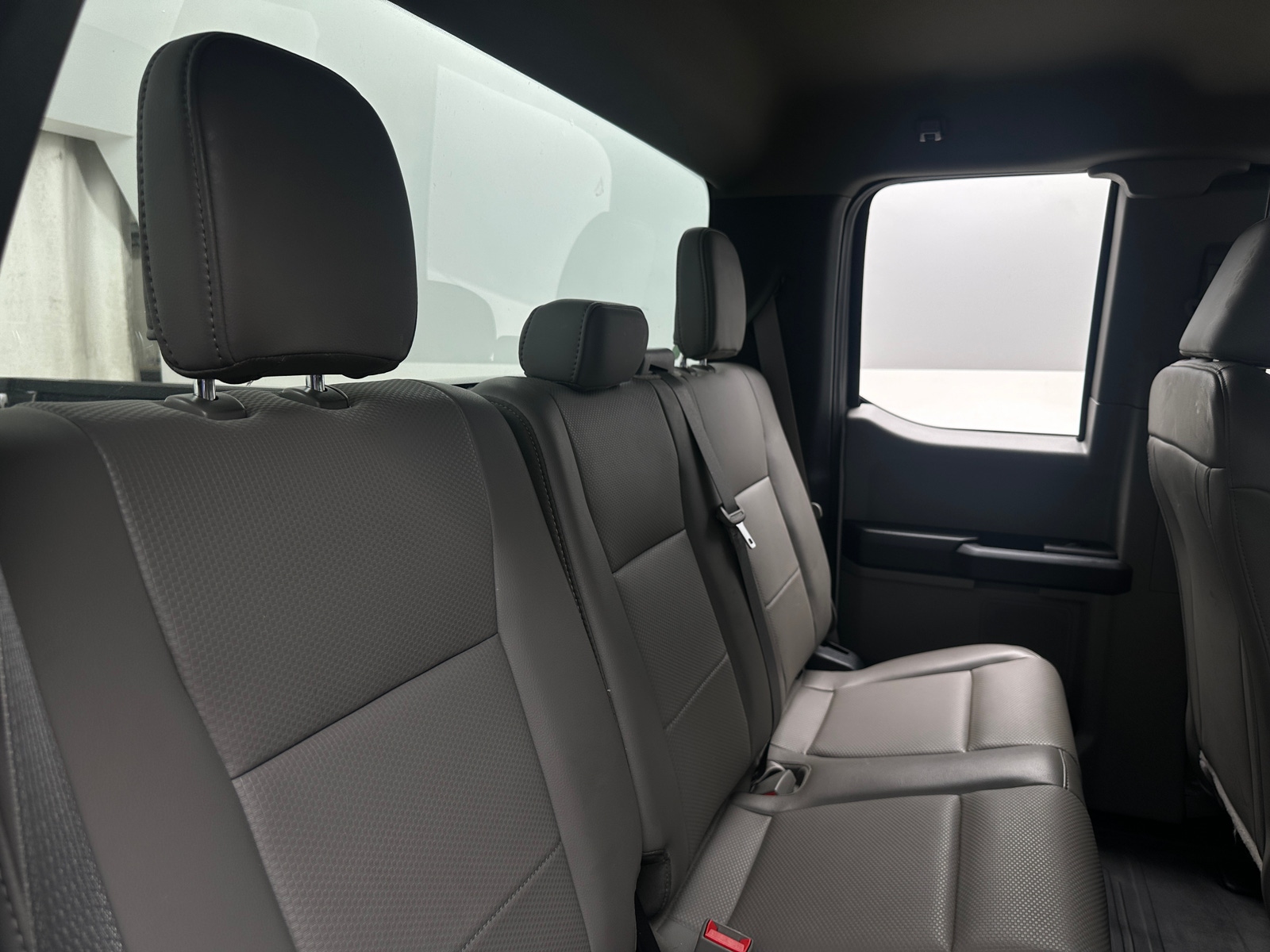 Thumbnail: 2020 Ford Econoline - 6