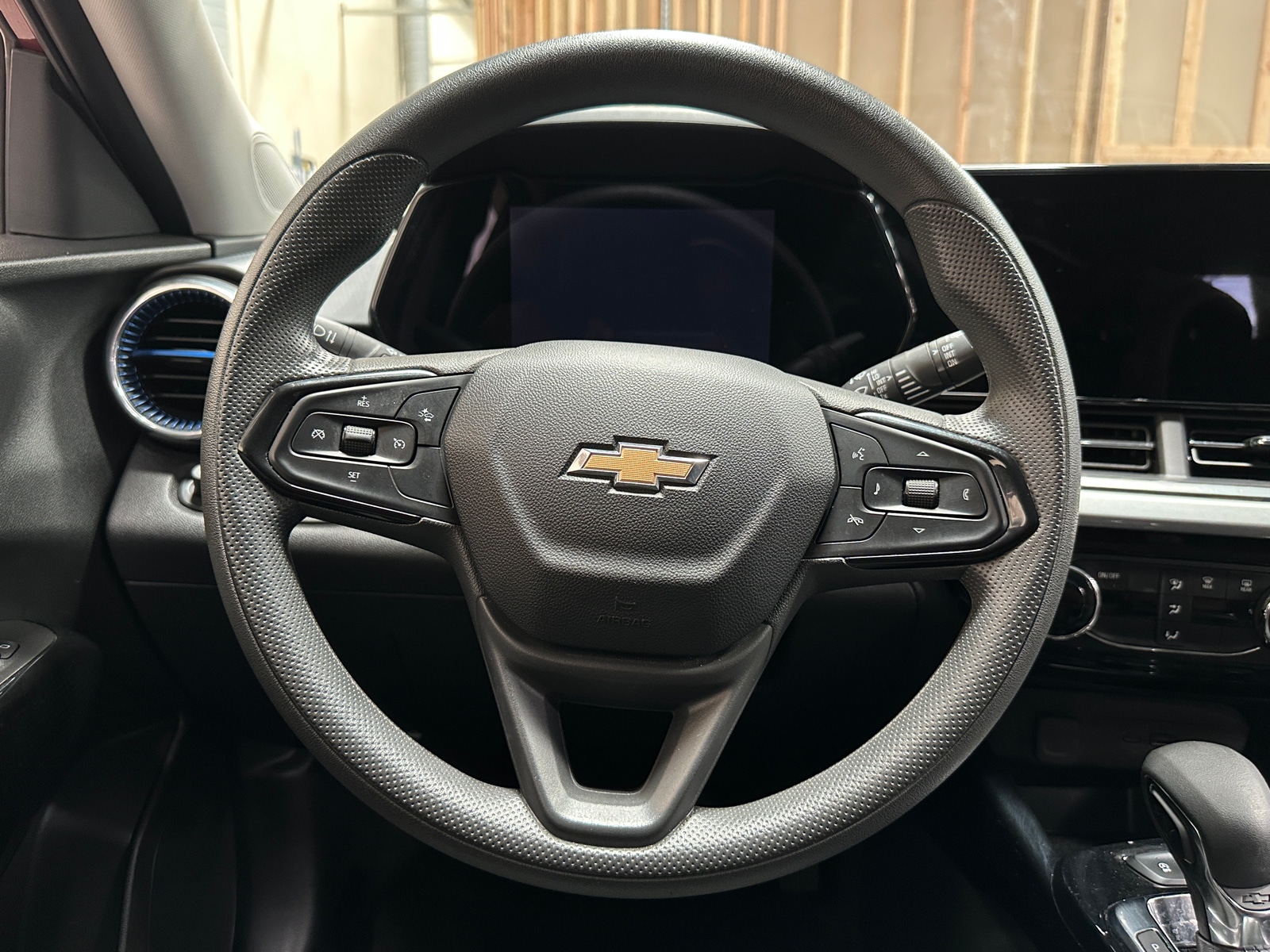 Thumbnail: 2025 Chevrolet Trax - 4