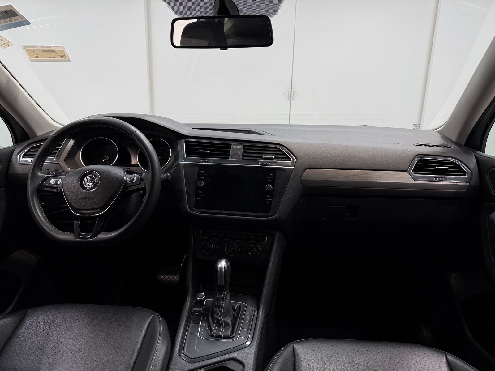 Thumbnail: 2021 Volkswagen Tiguan - 2