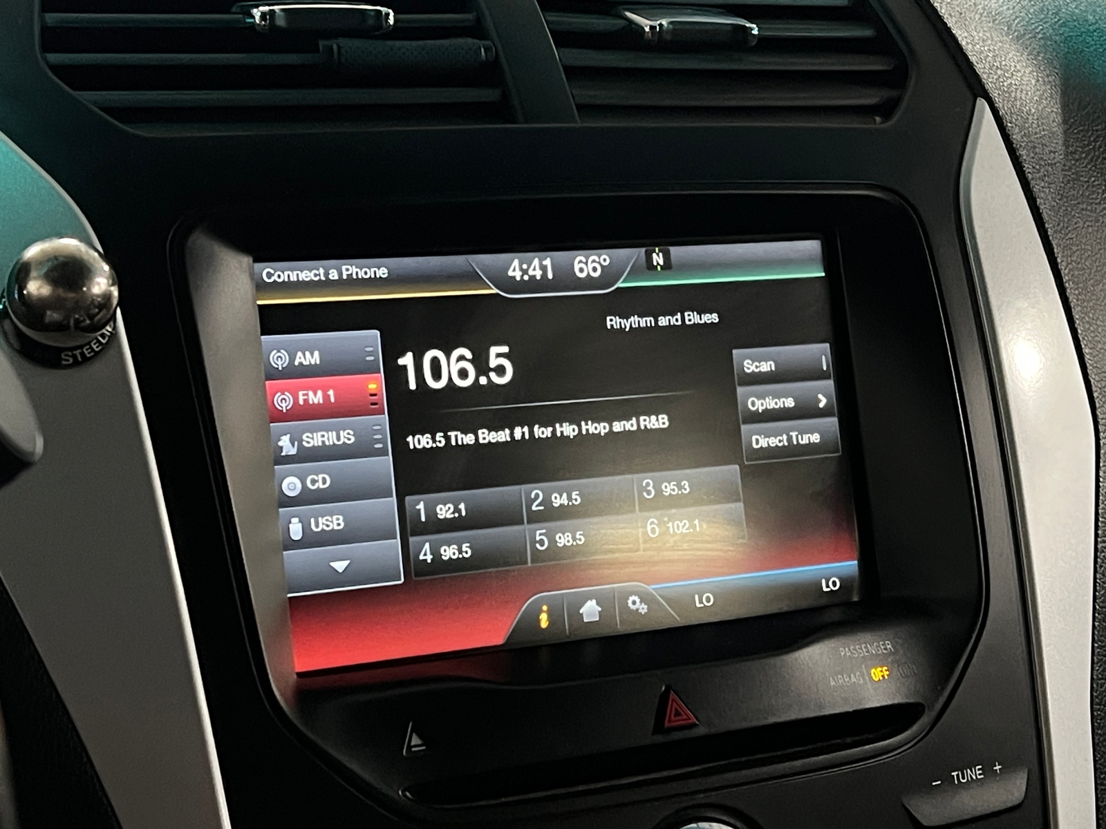Thumbnail: 2015 Ford Explorer - 3