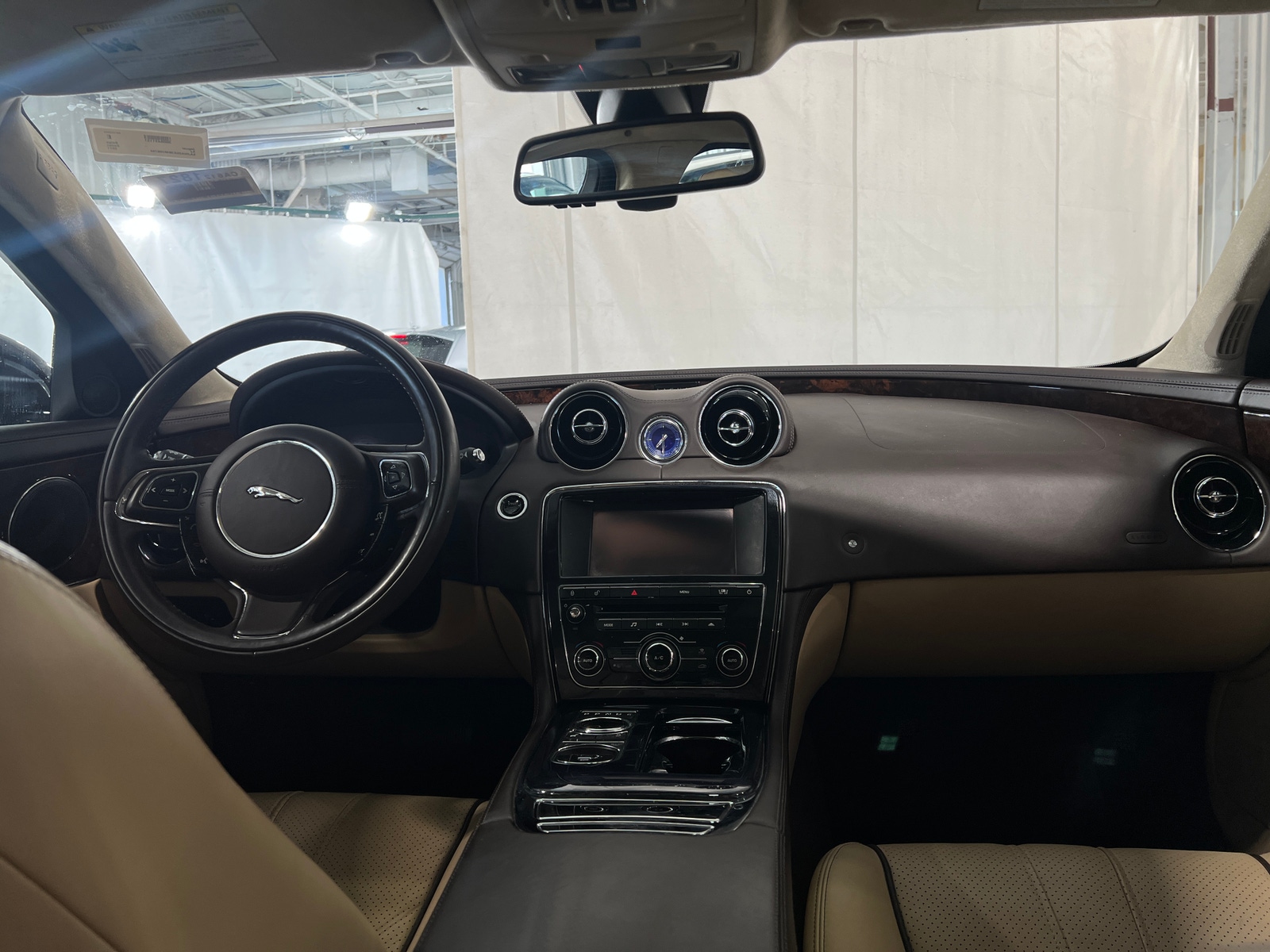Thumbnail: 2011 Jaguar XJ - 2