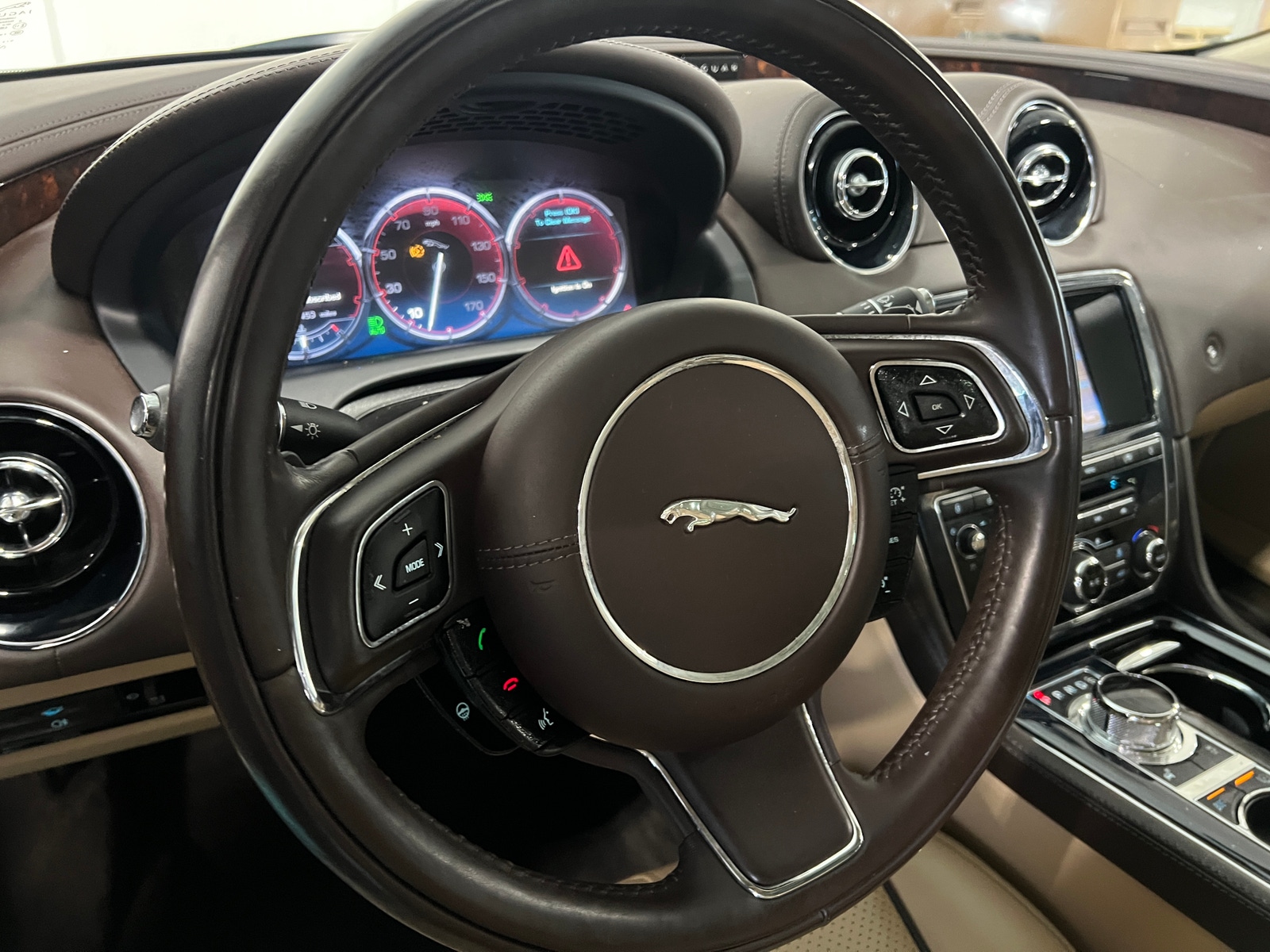 Thumbnail: 2011 Jaguar XJ - 4