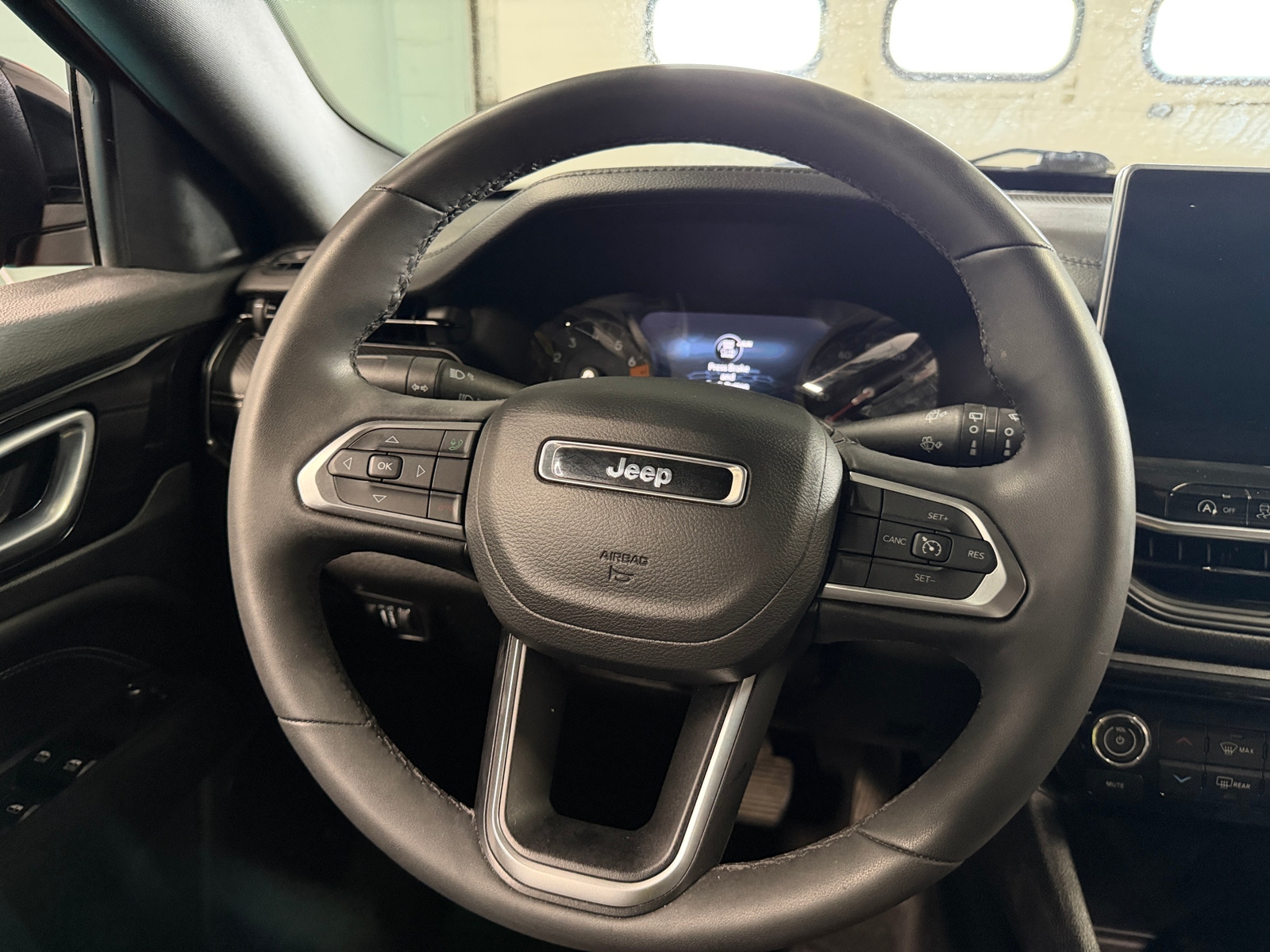 Thumbnail: 2023 Jeep Compass - 5