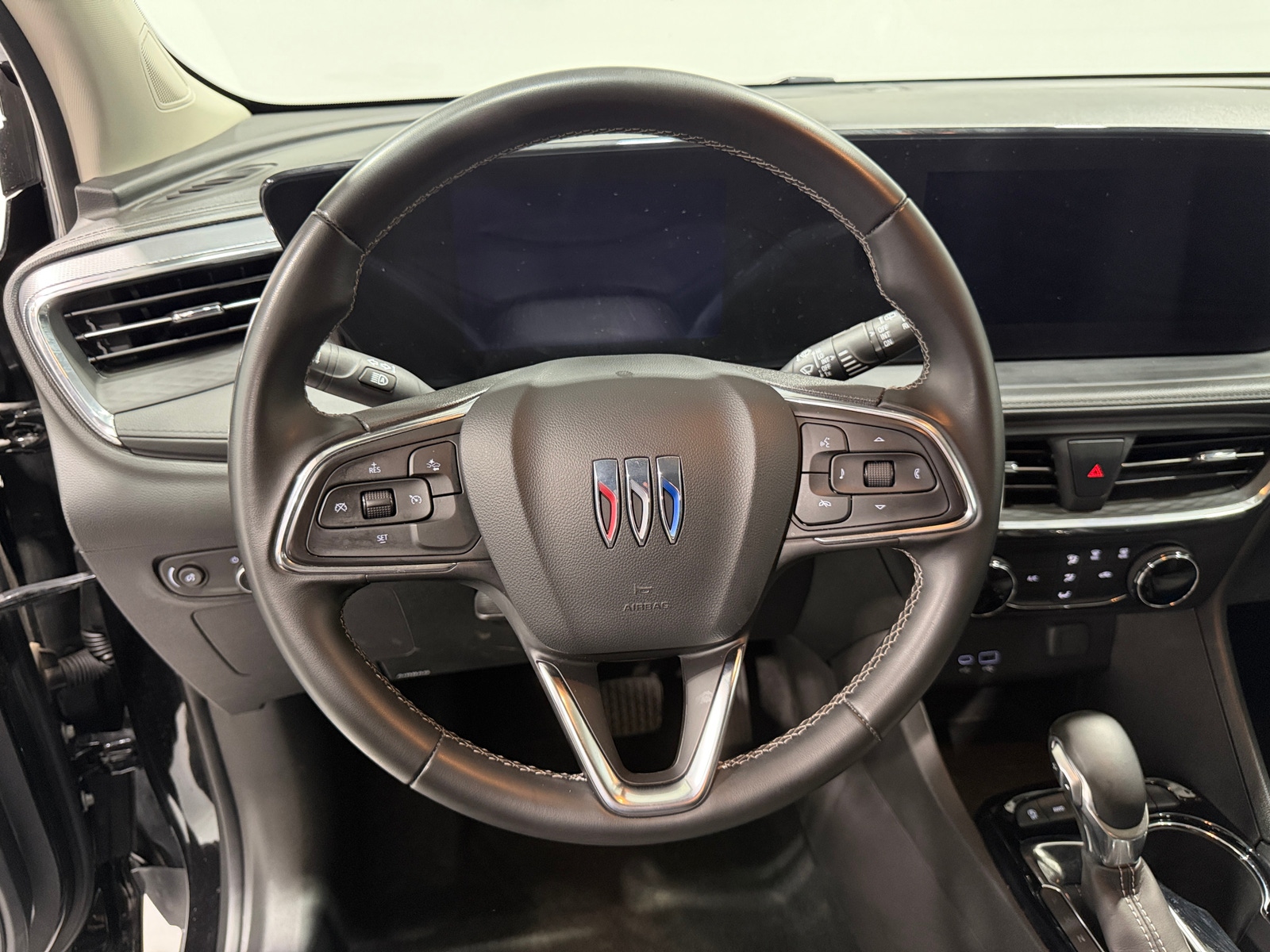 Thumbnail: 2025 Buick Encore GX - 4