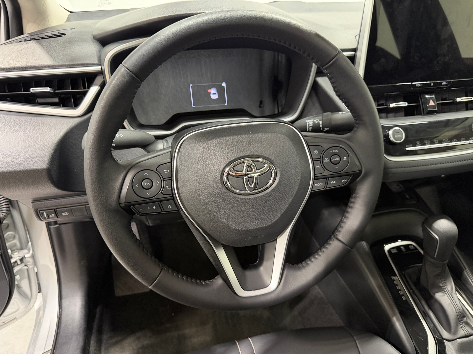 Thumbnail: 2025 Toyota Corolla - 4