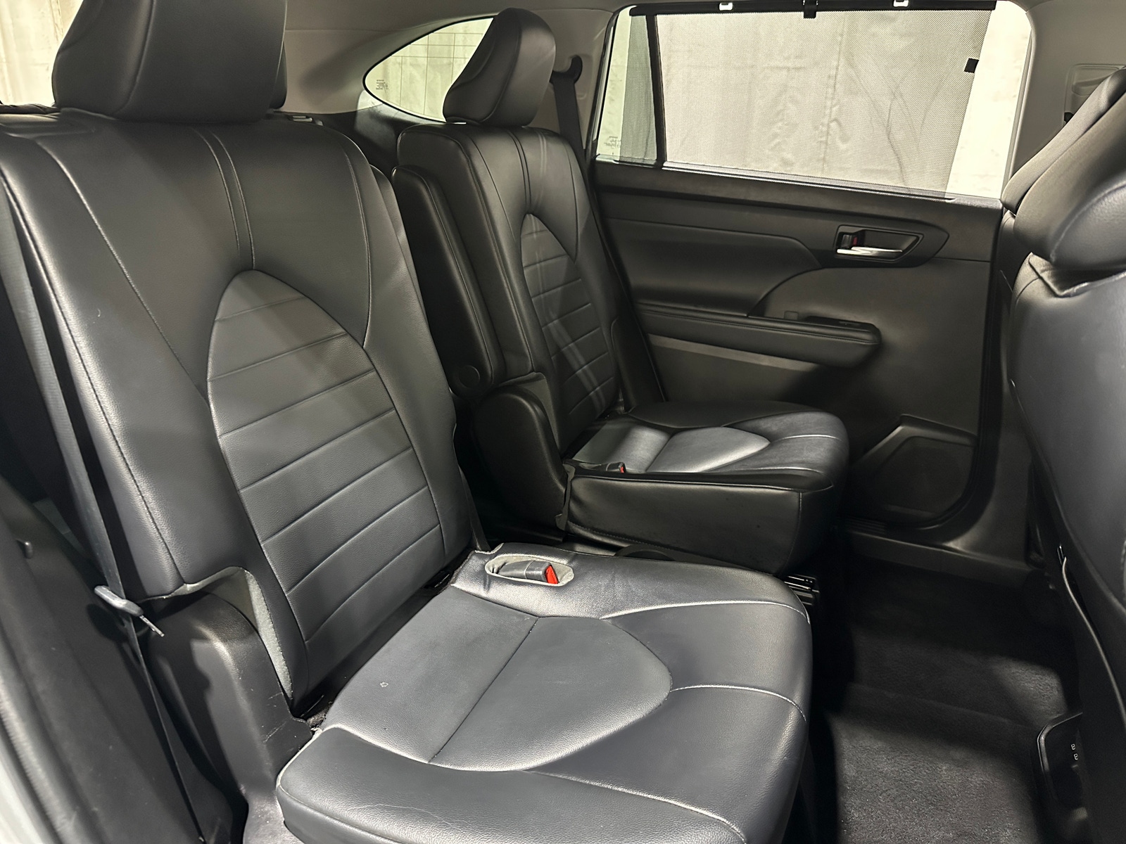 Thumbnail: 2022 Toyota Highlander - 5