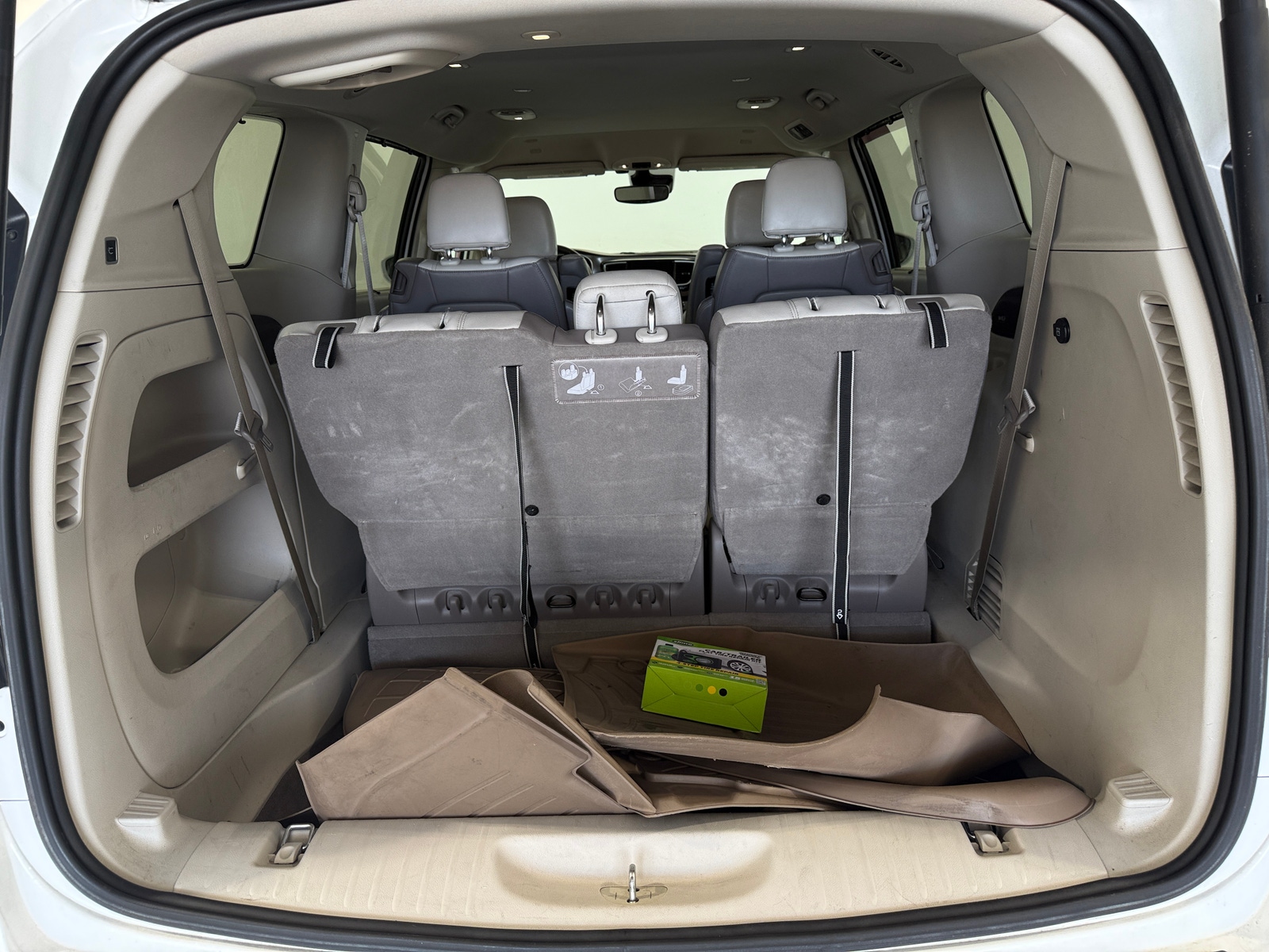 Thumbnail: 2019 Chrysler Pacifica - 6