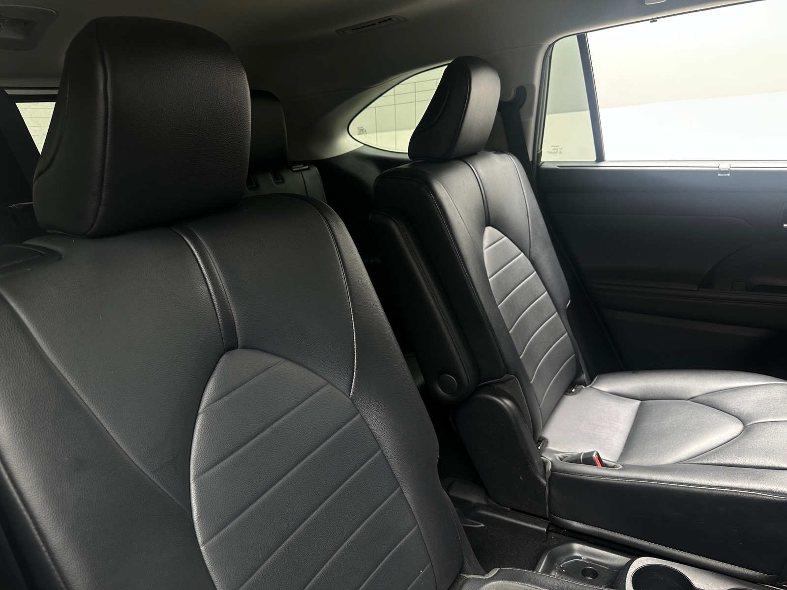 Thumbnail: 2021 Toyota Highlander - 5