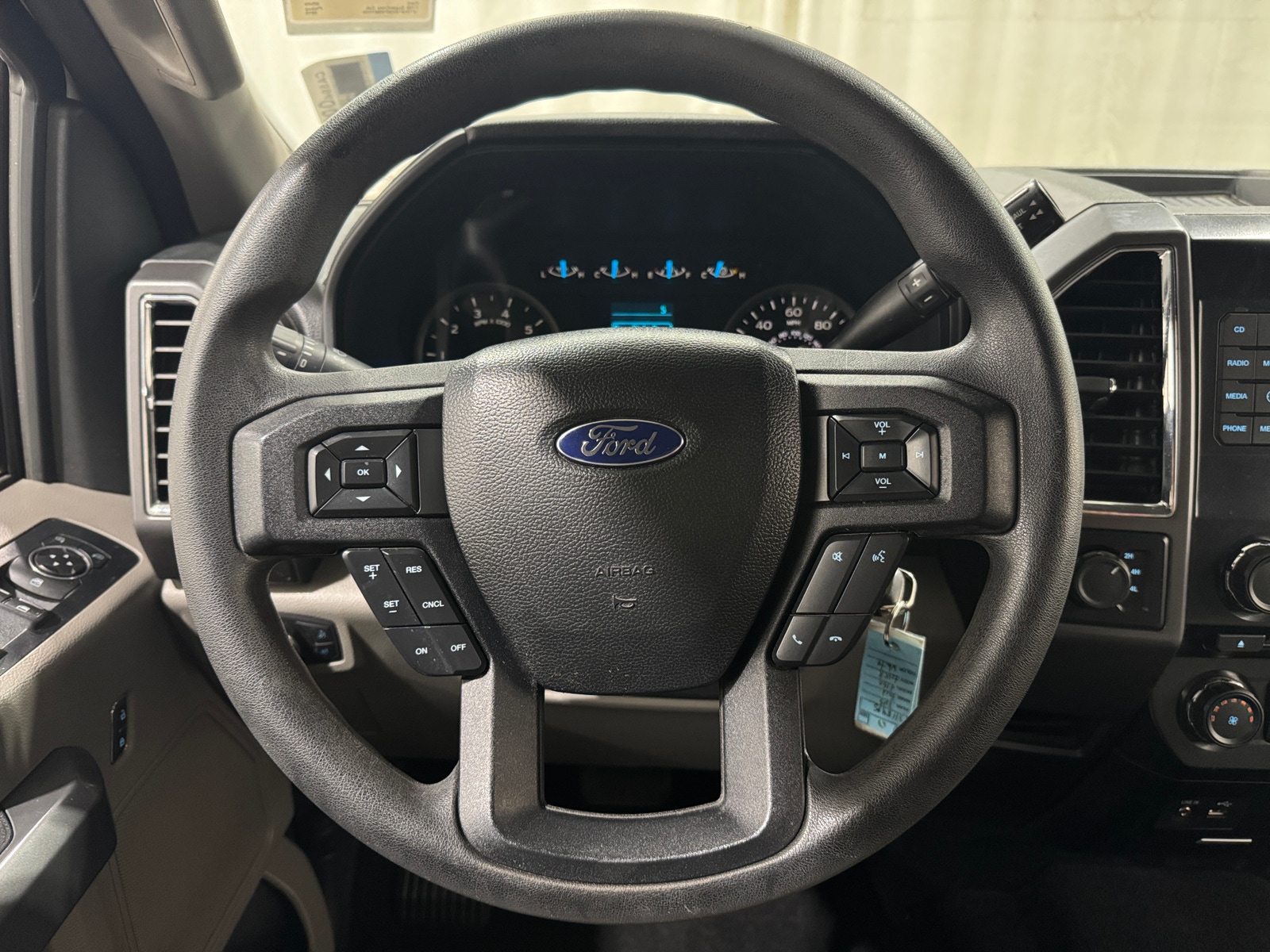 Thumbnail: 2015 Ford Econoline - 5