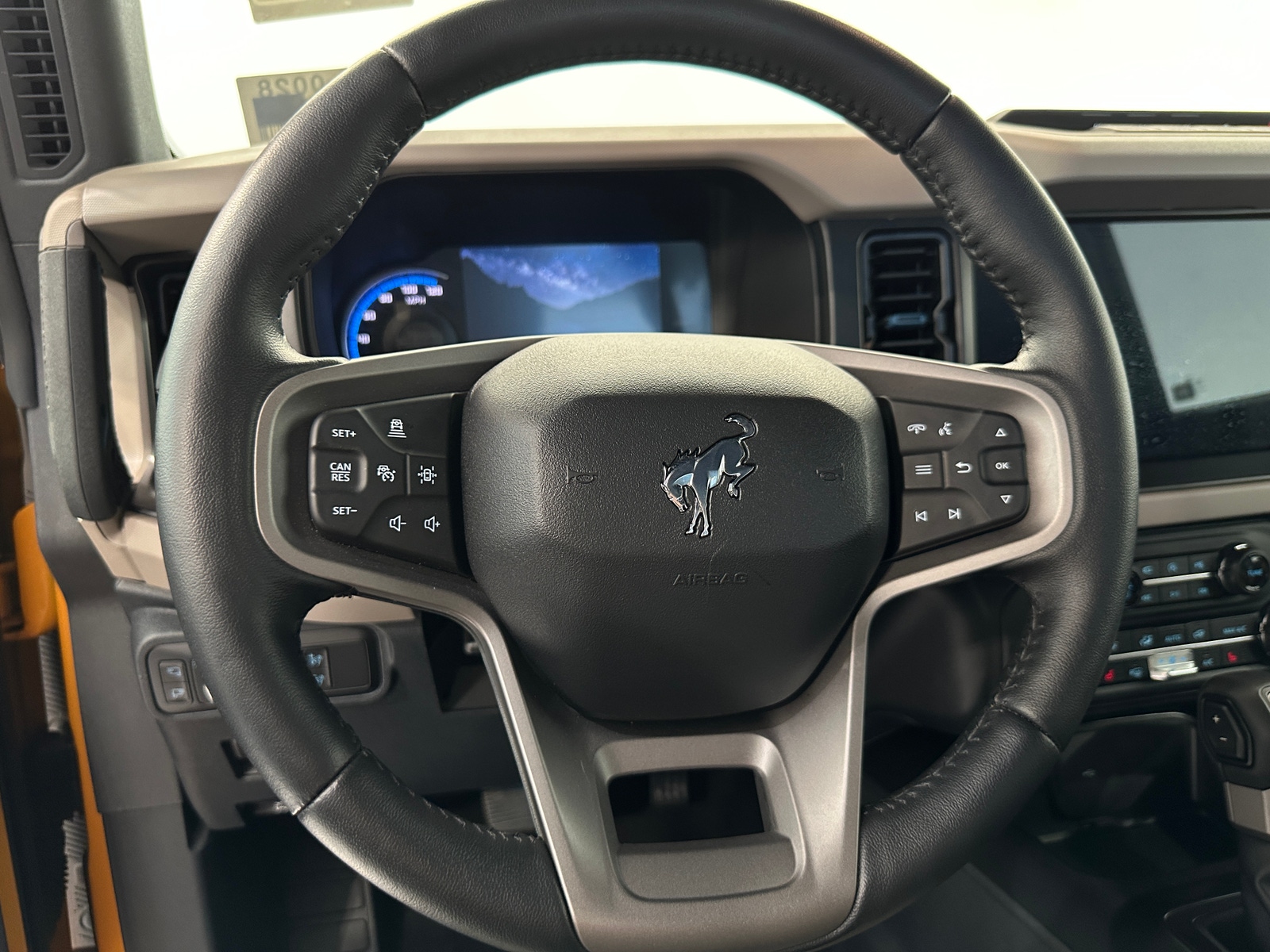 Thumbnail: 2022 Ford Bronco - 4