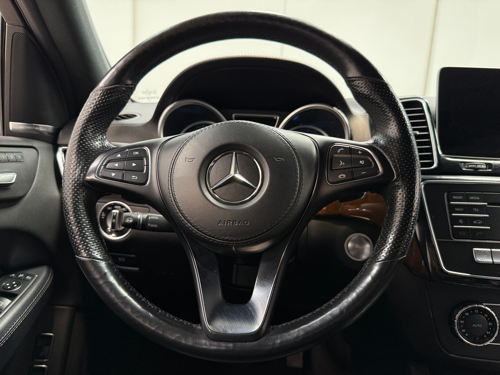 Thumbnail: 2019 Mercedes-Benz GLS - 4