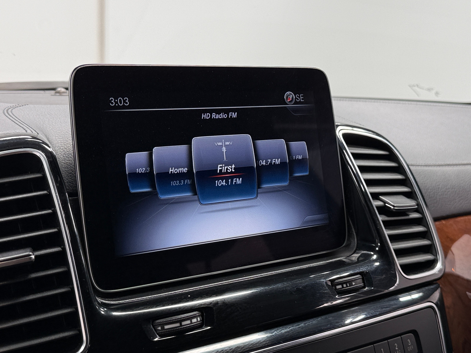 Thumbnail: 2019 Mercedes-Benz GLS - 3