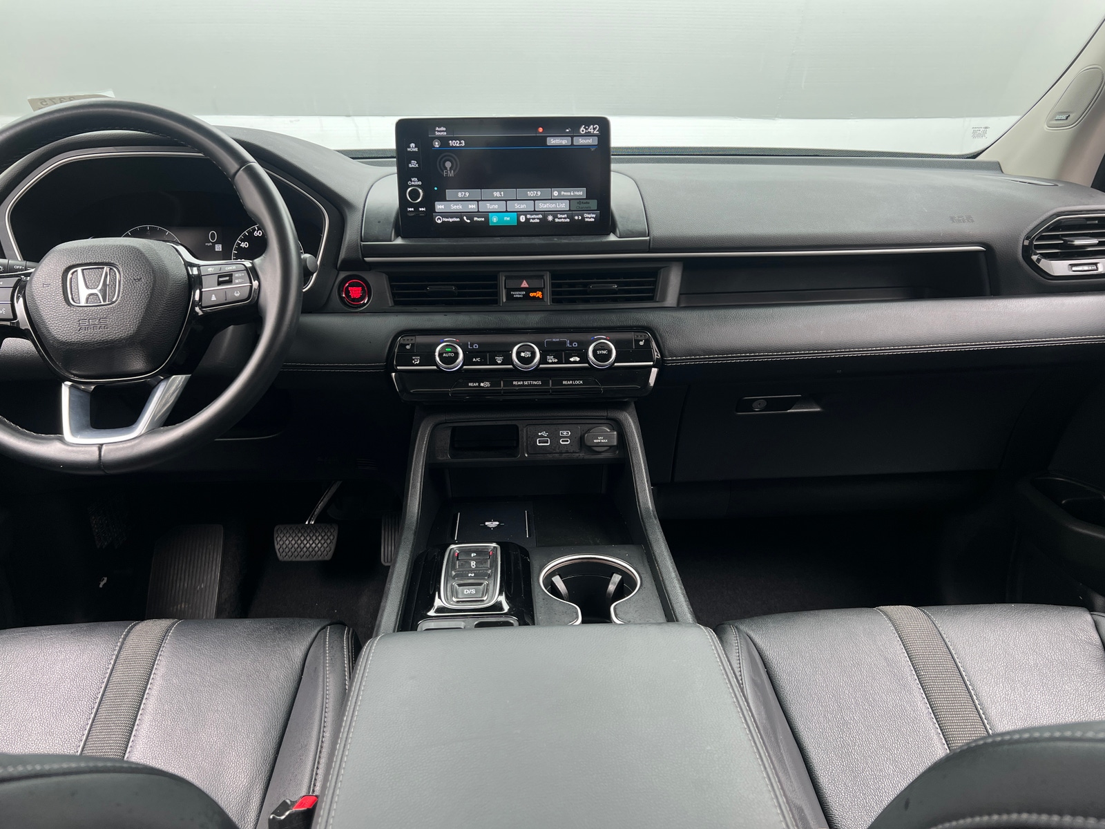 Thumbnail: 2023 Honda Pilot - 2