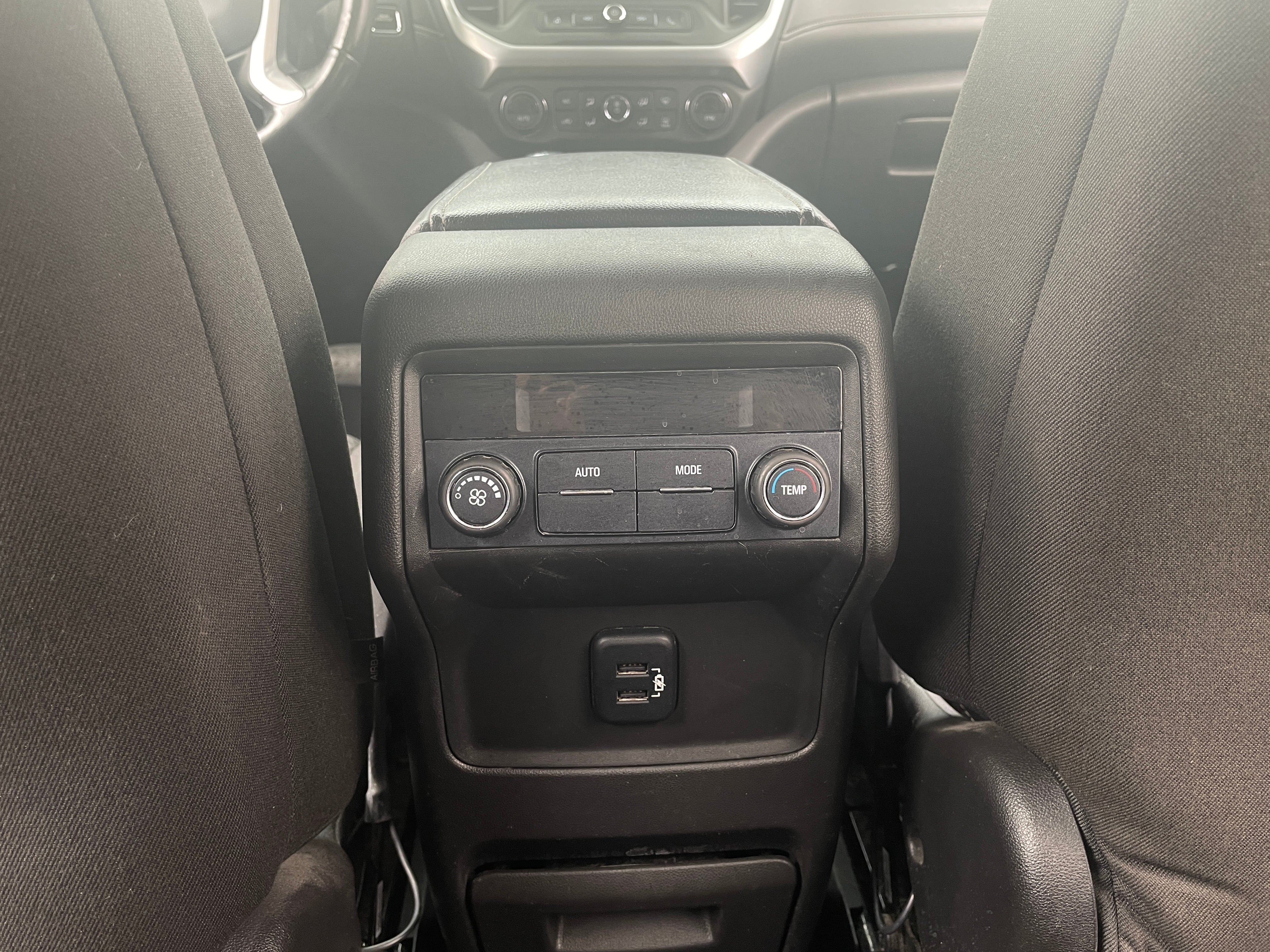 2017 GMC Acadia SLE-2