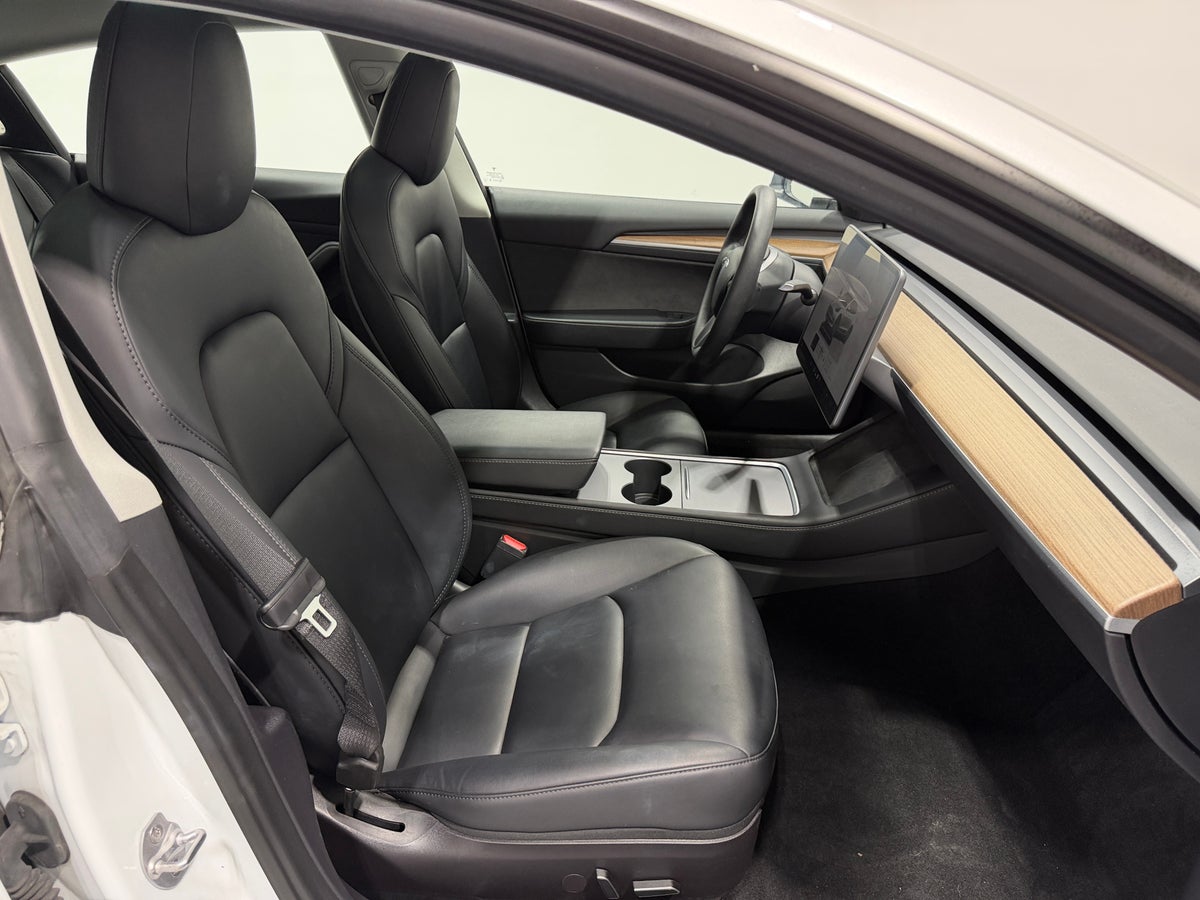 2022 Tesla Model 3 Long Range All-Wheel Drive in White — photo 2