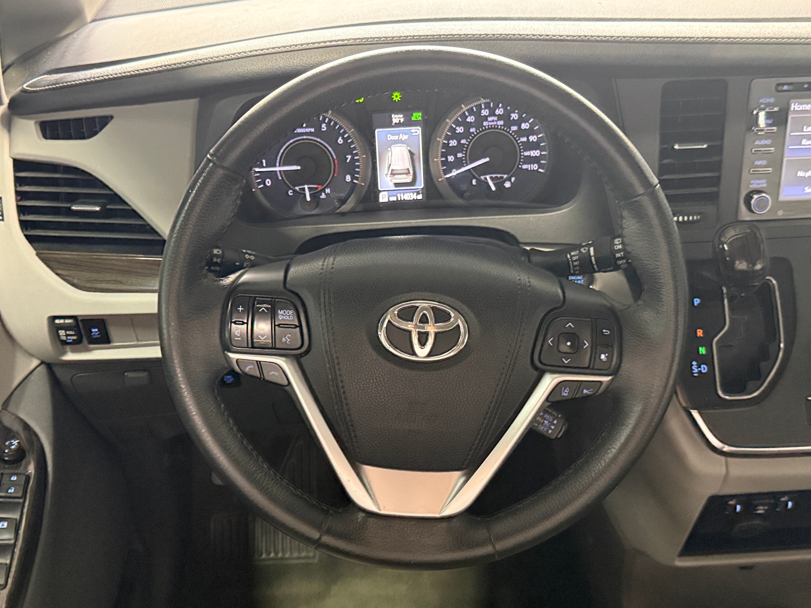 Thumbnail: 2018 Toyota Sienna - 4