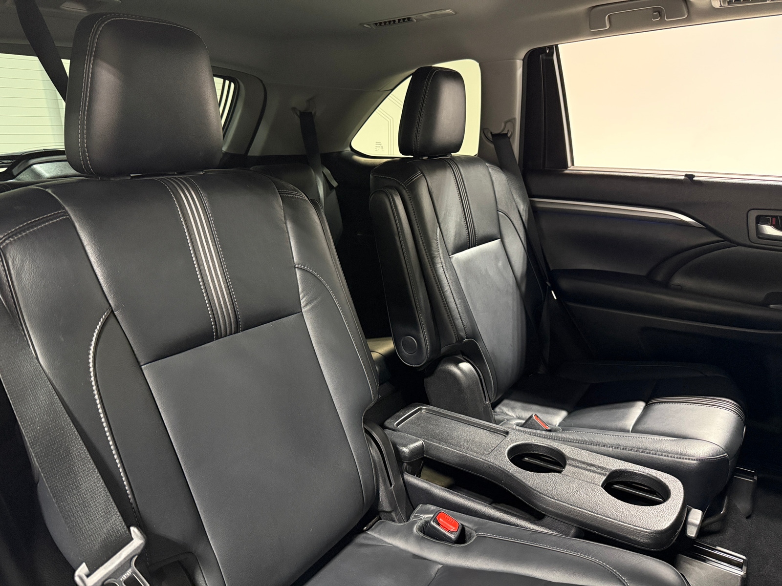 Thumbnail: 2018 Toyota Highlander - 5
