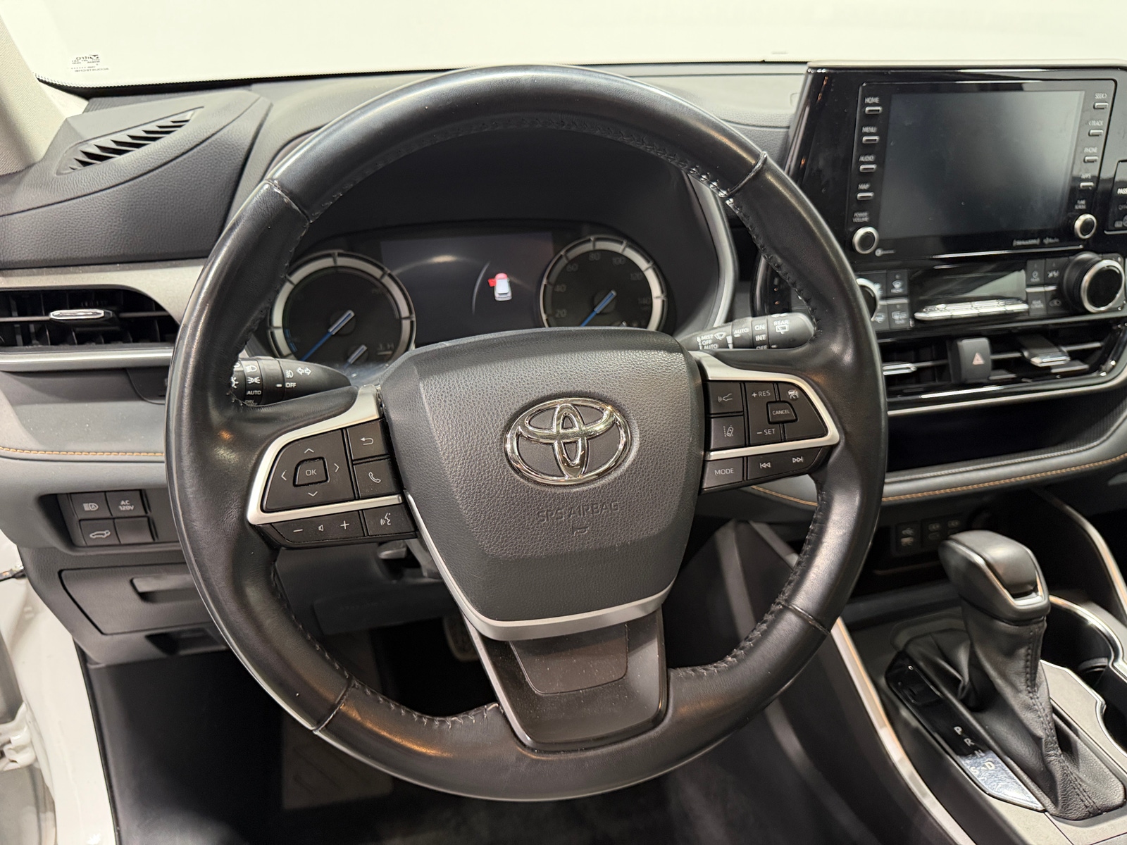 Thumbnail: 2022 Toyota Highlander - 5