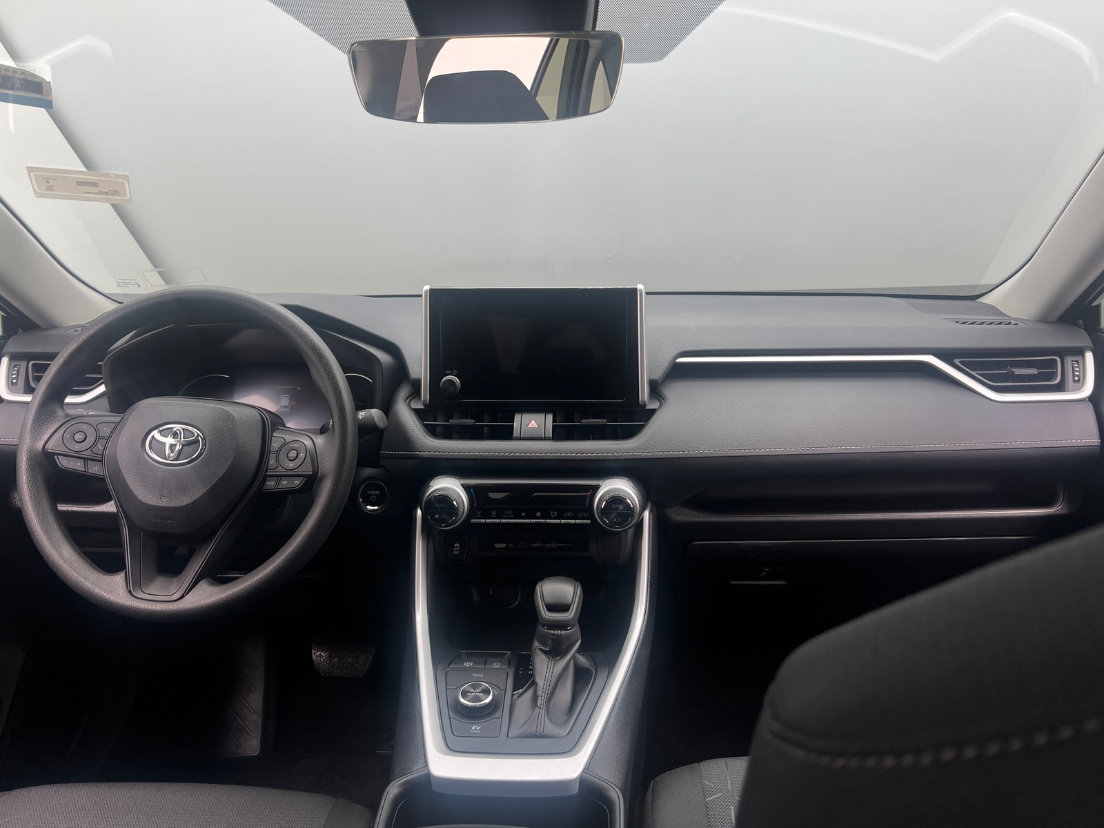 Thumbnail: 2025 Toyota RAV4 - 3