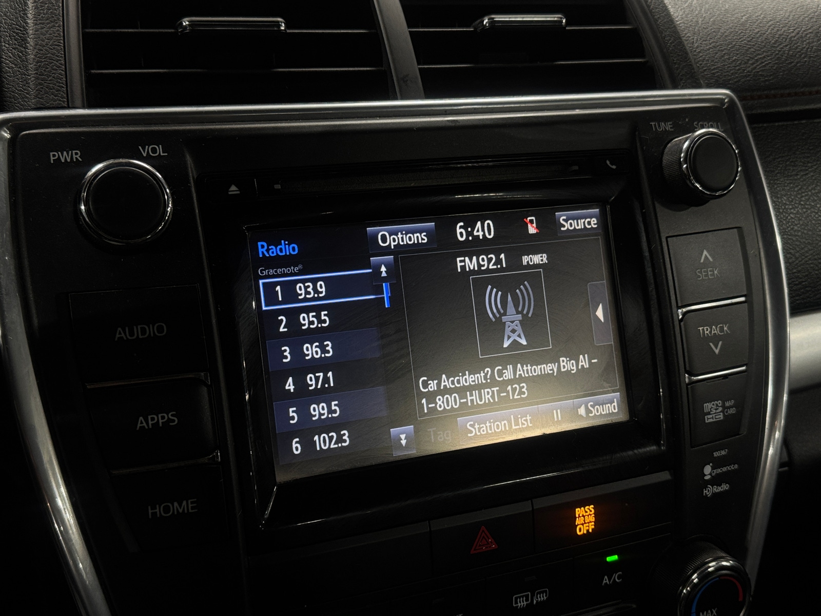 Thumbnail: 2015 Toyota Camry - 4