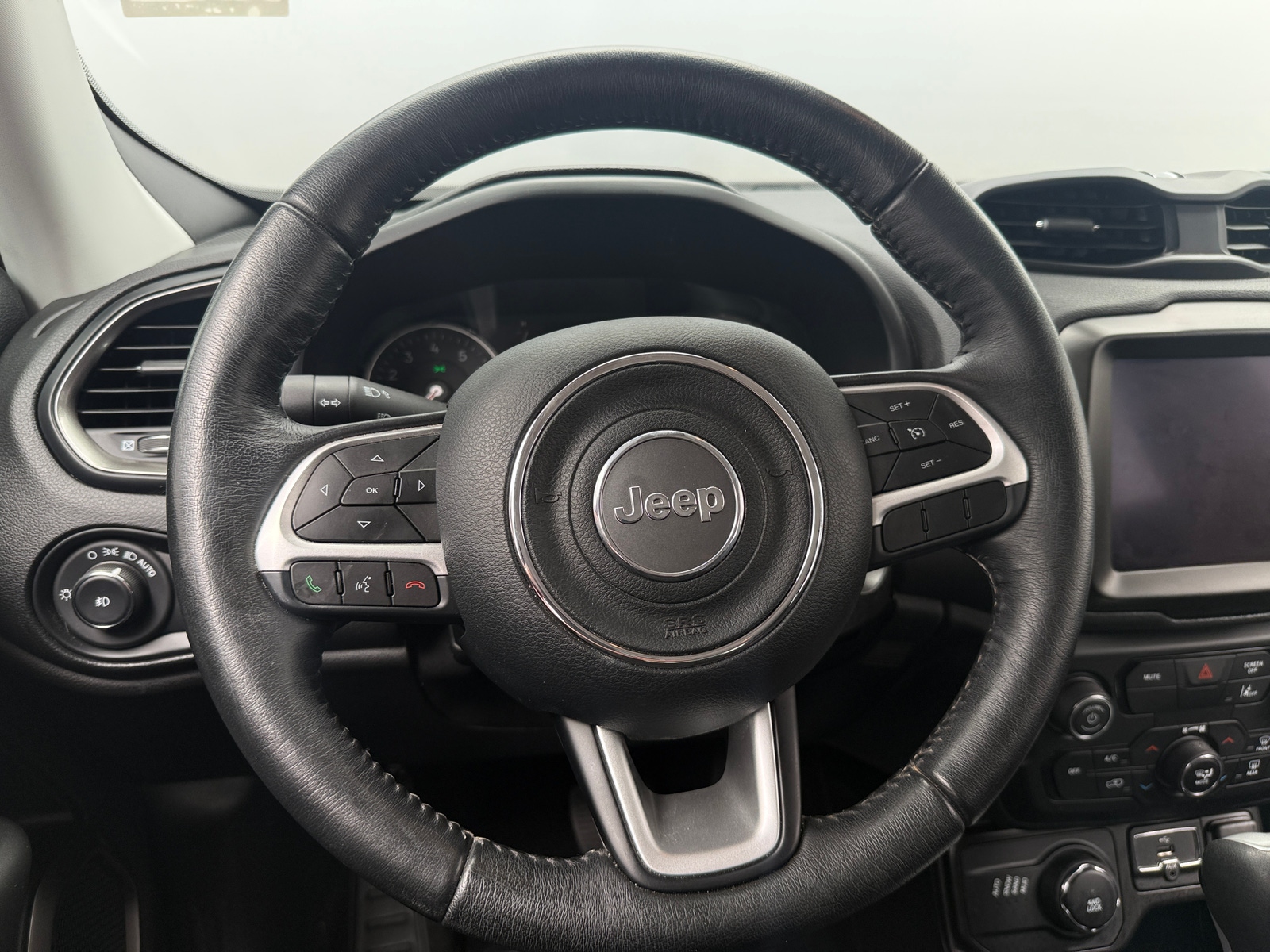 Thumbnail: 2023 Jeep Renegade - 5