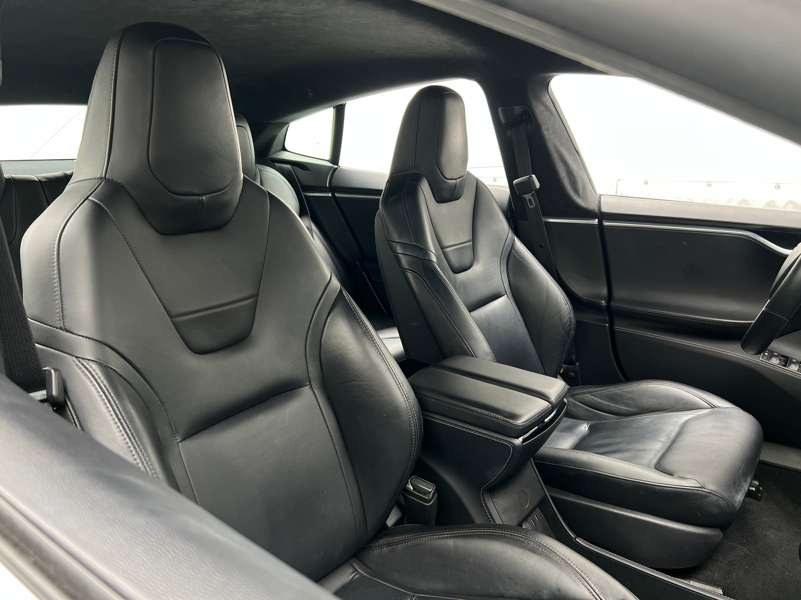 Thumbnail: 2015 Tesla Model S - 2