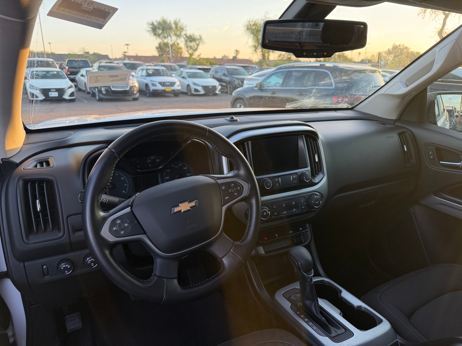 Thumbnail: 2022 Chevrolet Colorado - 3