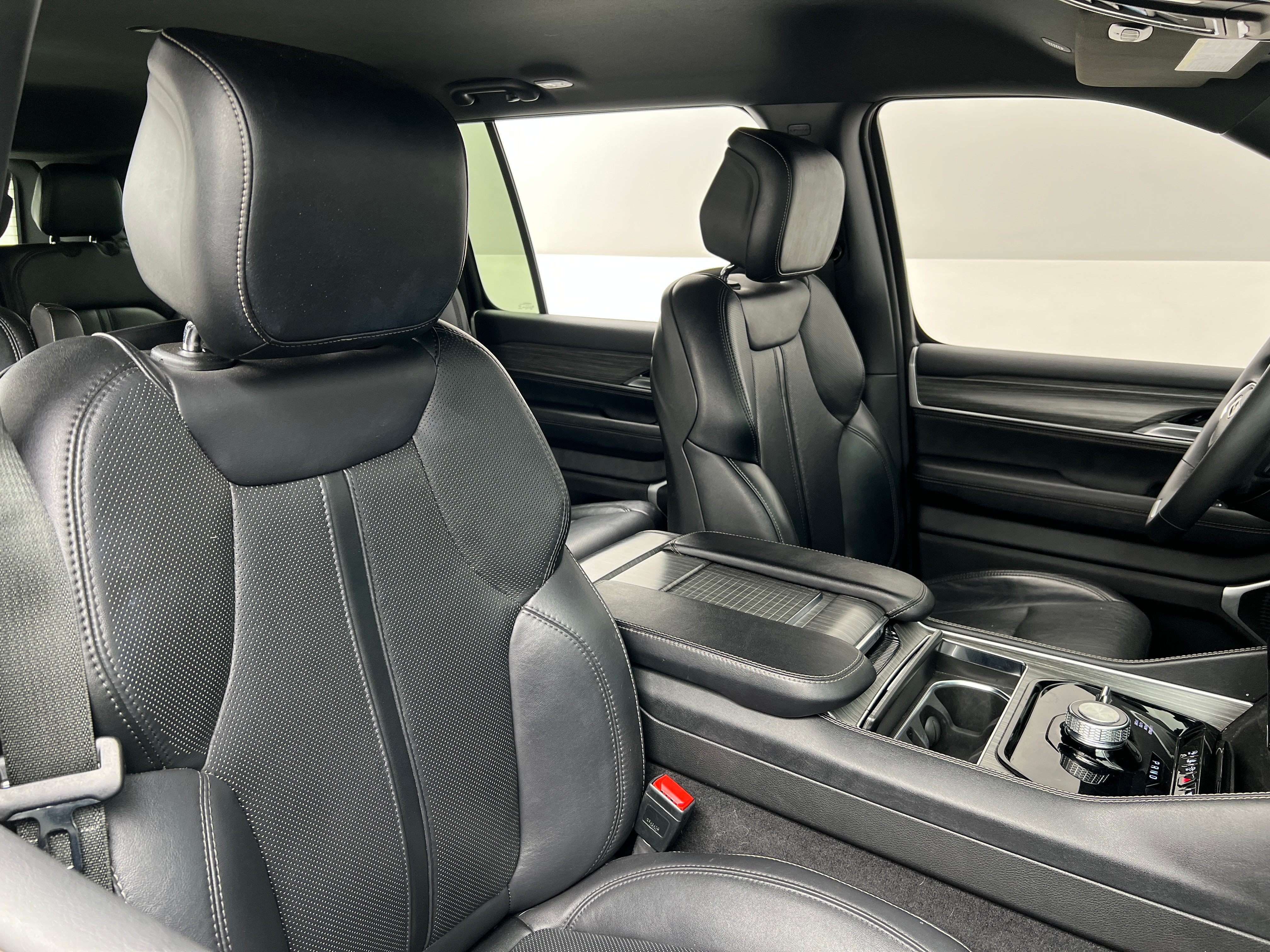 2024 Jeep Wagoneer