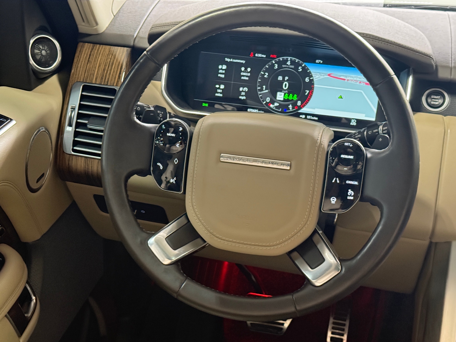 Thumbnail: 2022 Land Rover Range Rover - 4