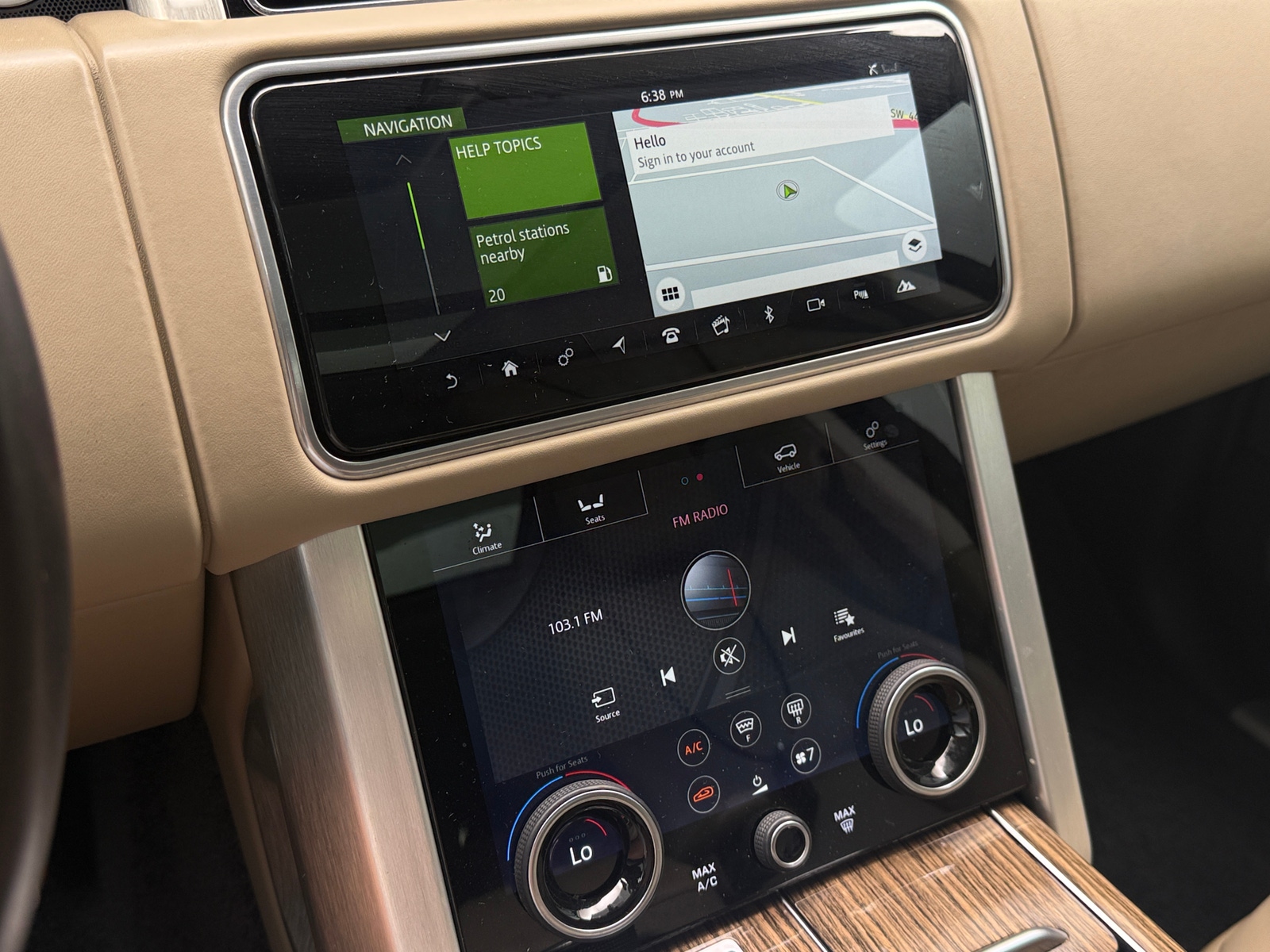 Thumbnail: 2022 Land Rover Range Rover - 3