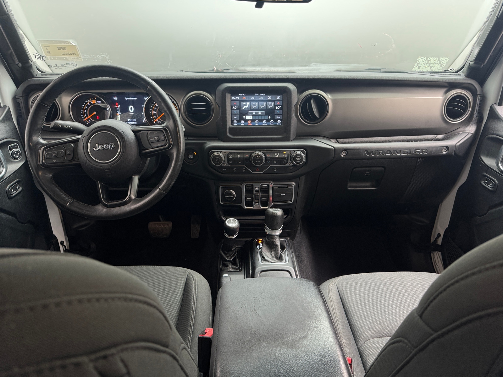 Thumbnail: 2019 Jeep Wrangler - 3