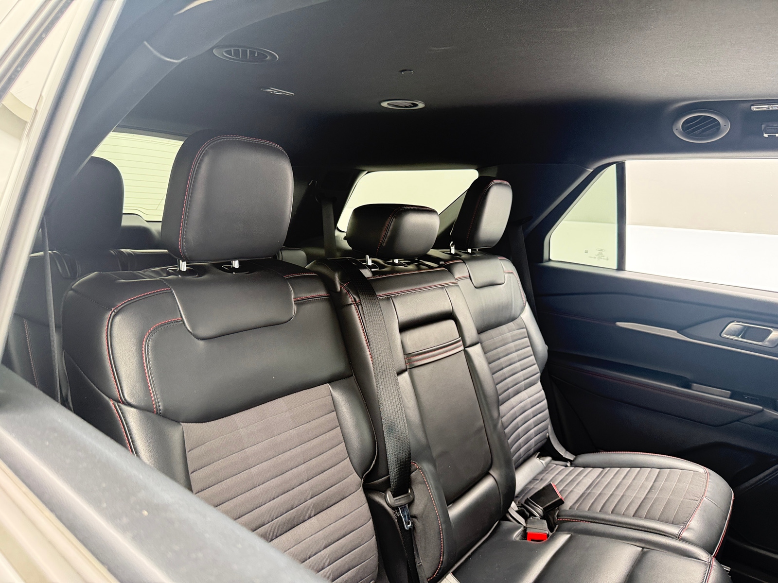 Thumbnail: 2025 Ford Explorer - 5