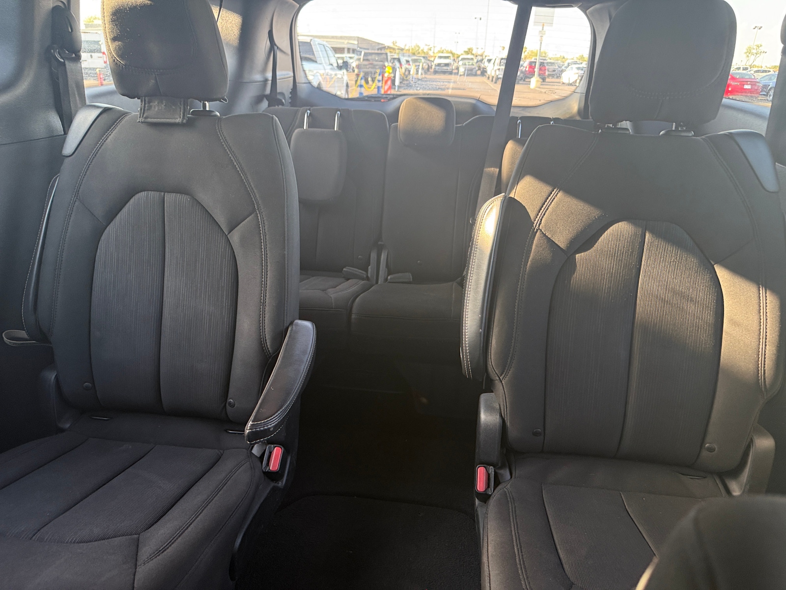 Thumbnail: 2018 Chrysler Pacifica - 6