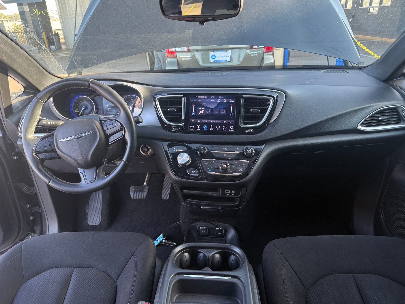 Thumbnail: 2018 Chrysler Pacifica - 3
