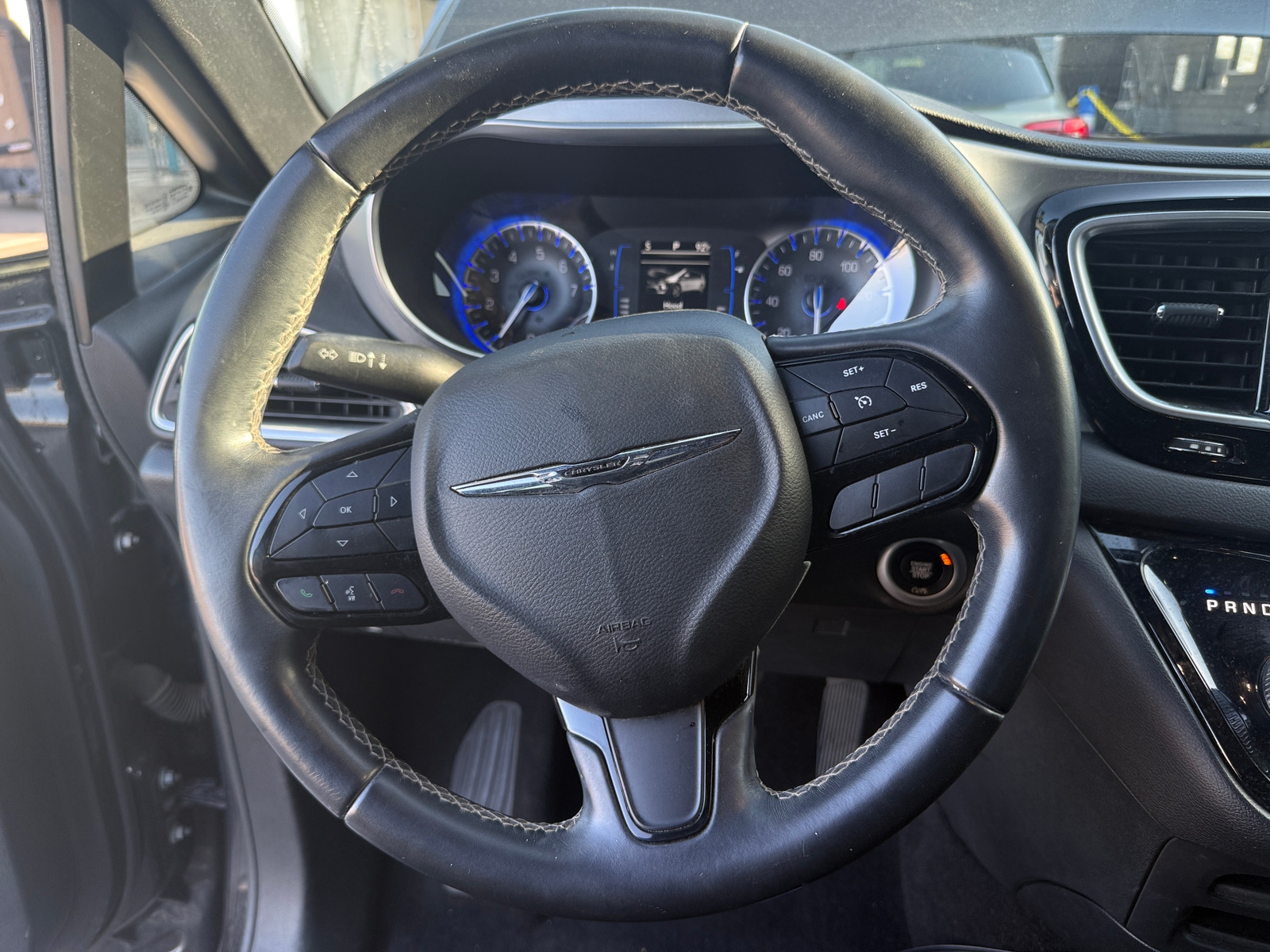 Thumbnail: 2018 Chrysler Pacifica - 5