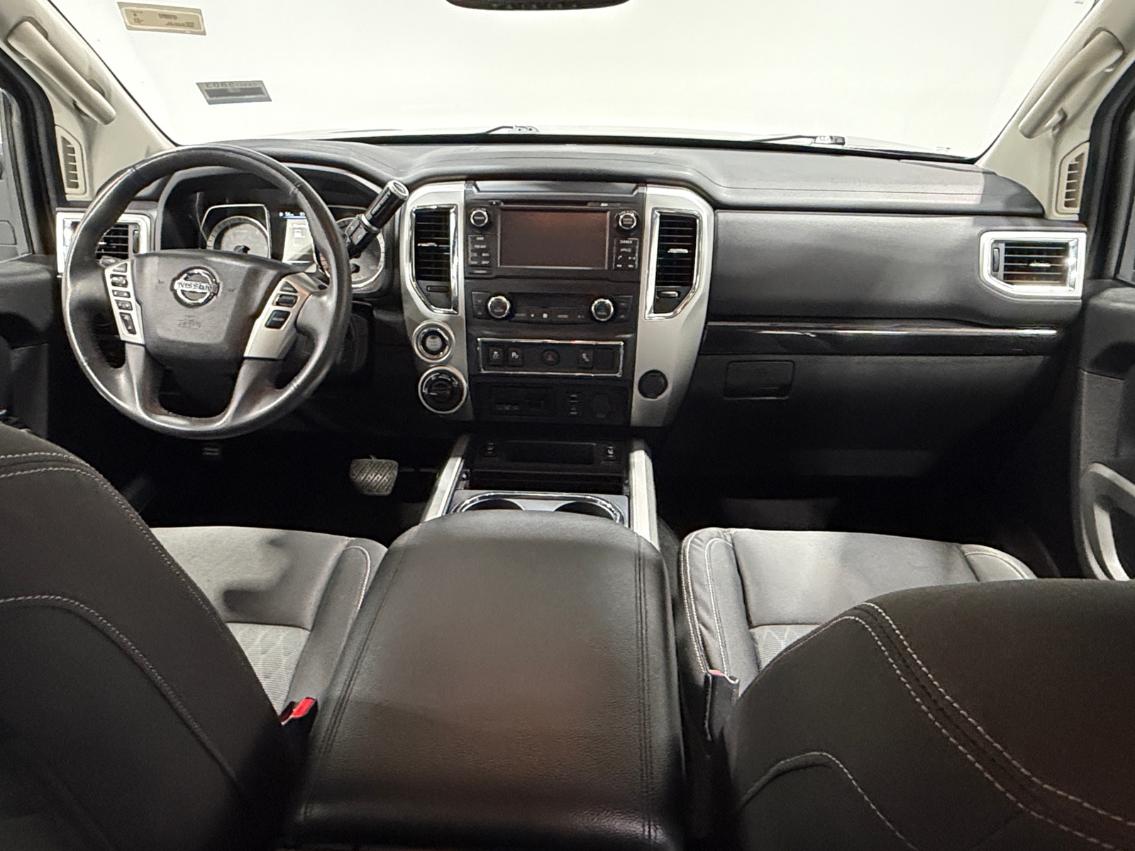 Thumbnail: 2017 Nissan Titan - 3