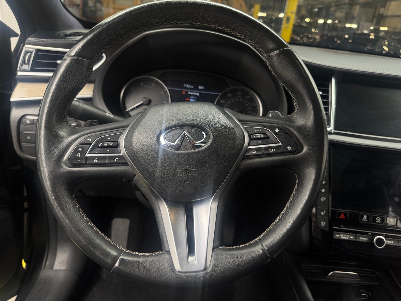 Thumbnail: 2019 INFINITI QX50 - 4