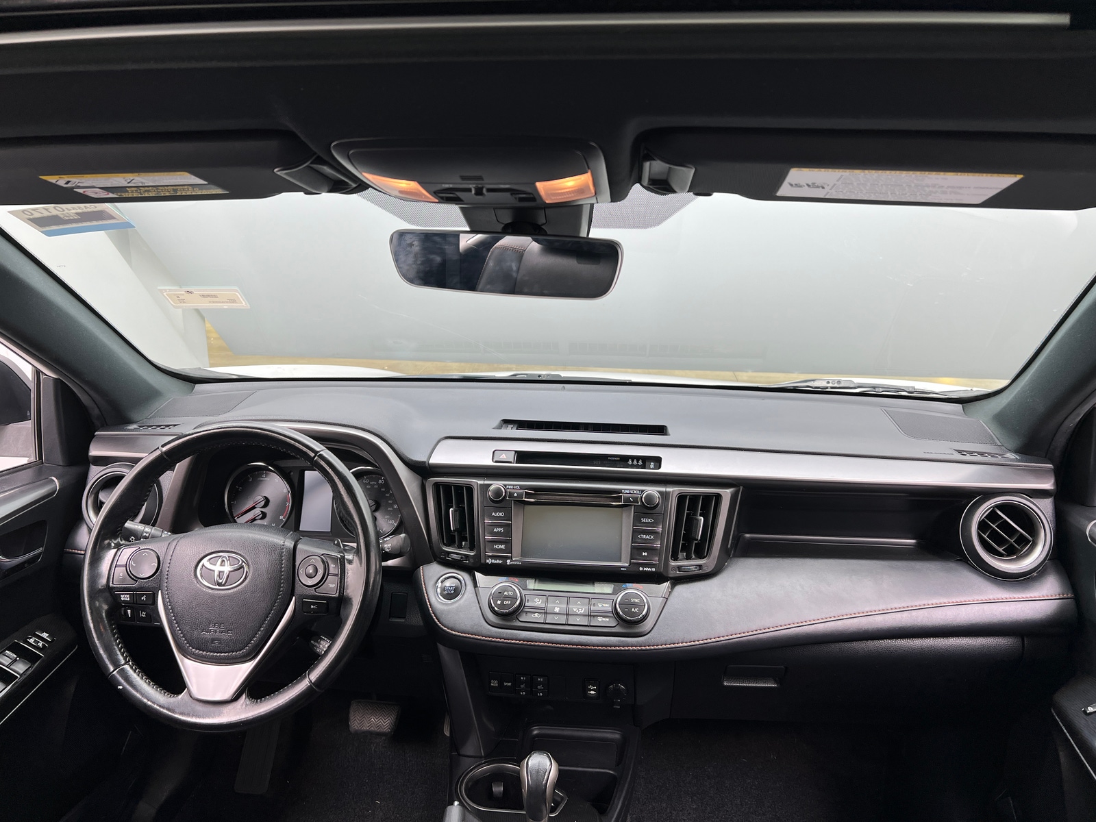 Thumbnail: 2018 Toyota RAV4 - 2