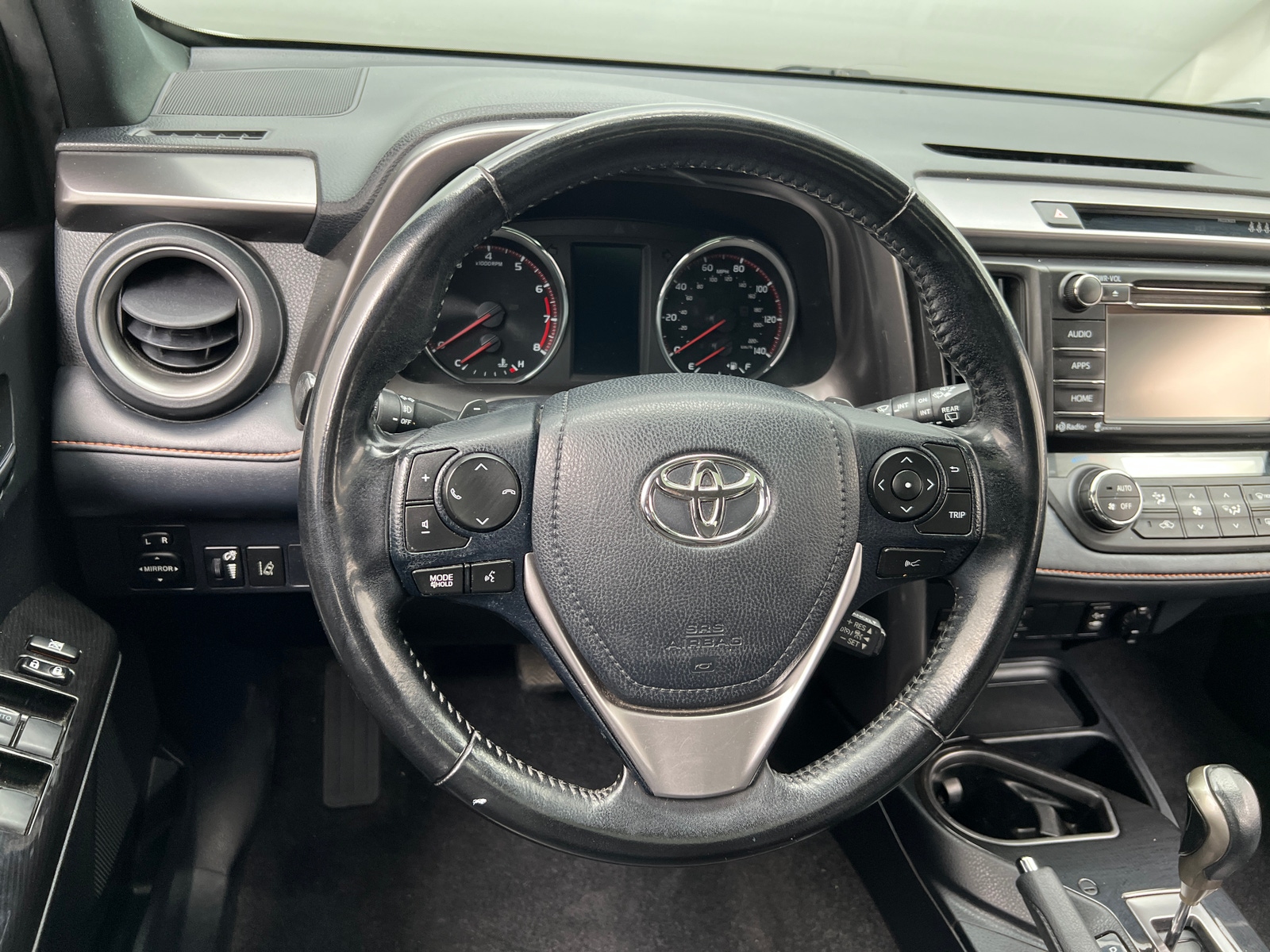 Thumbnail: 2018 Toyota RAV4 - 4
