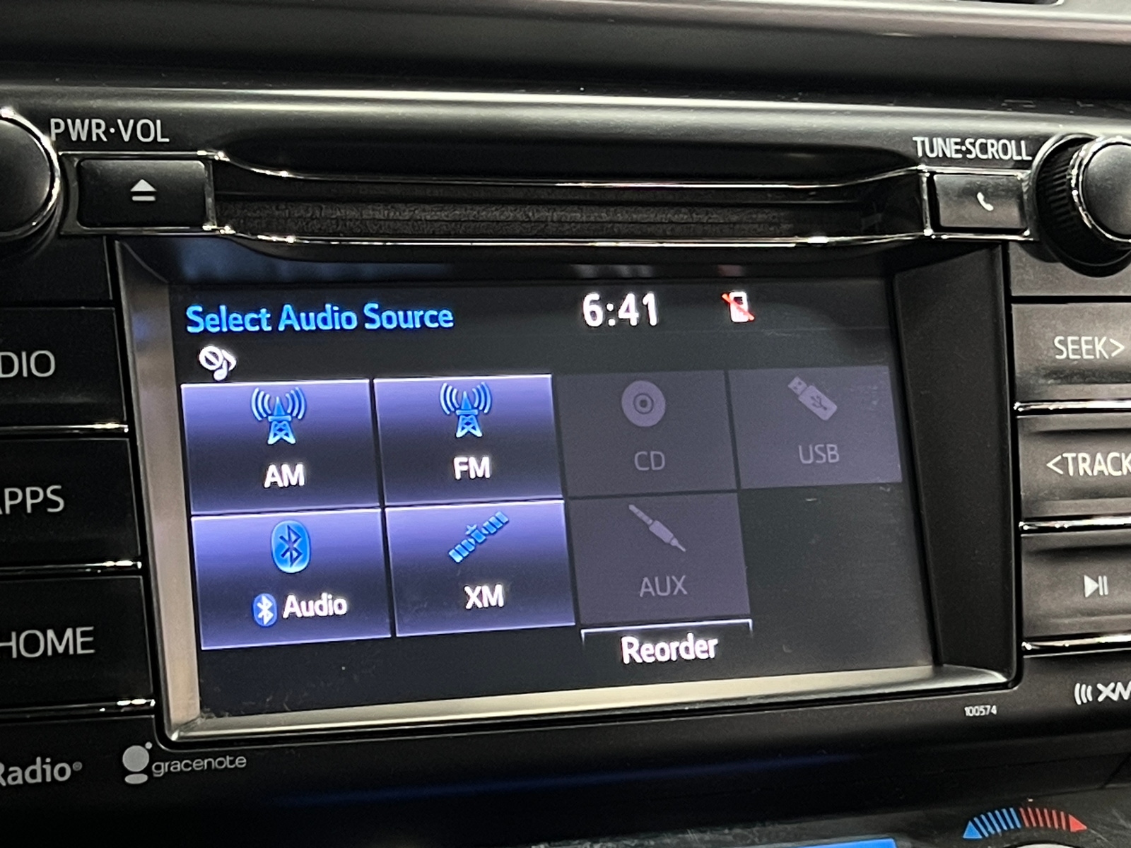 Thumbnail: 2018 Toyota RAV4 - 3