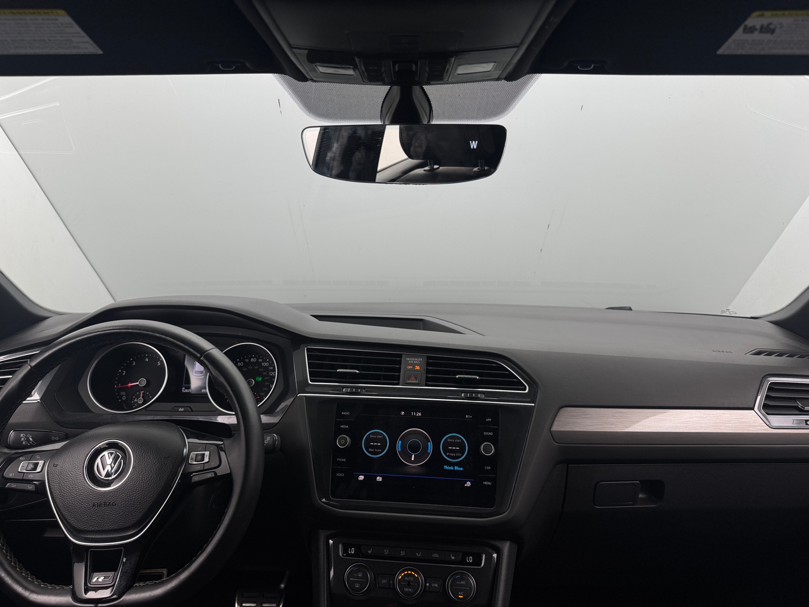 Thumbnail: 2020 Volkswagen Tiguan - 3