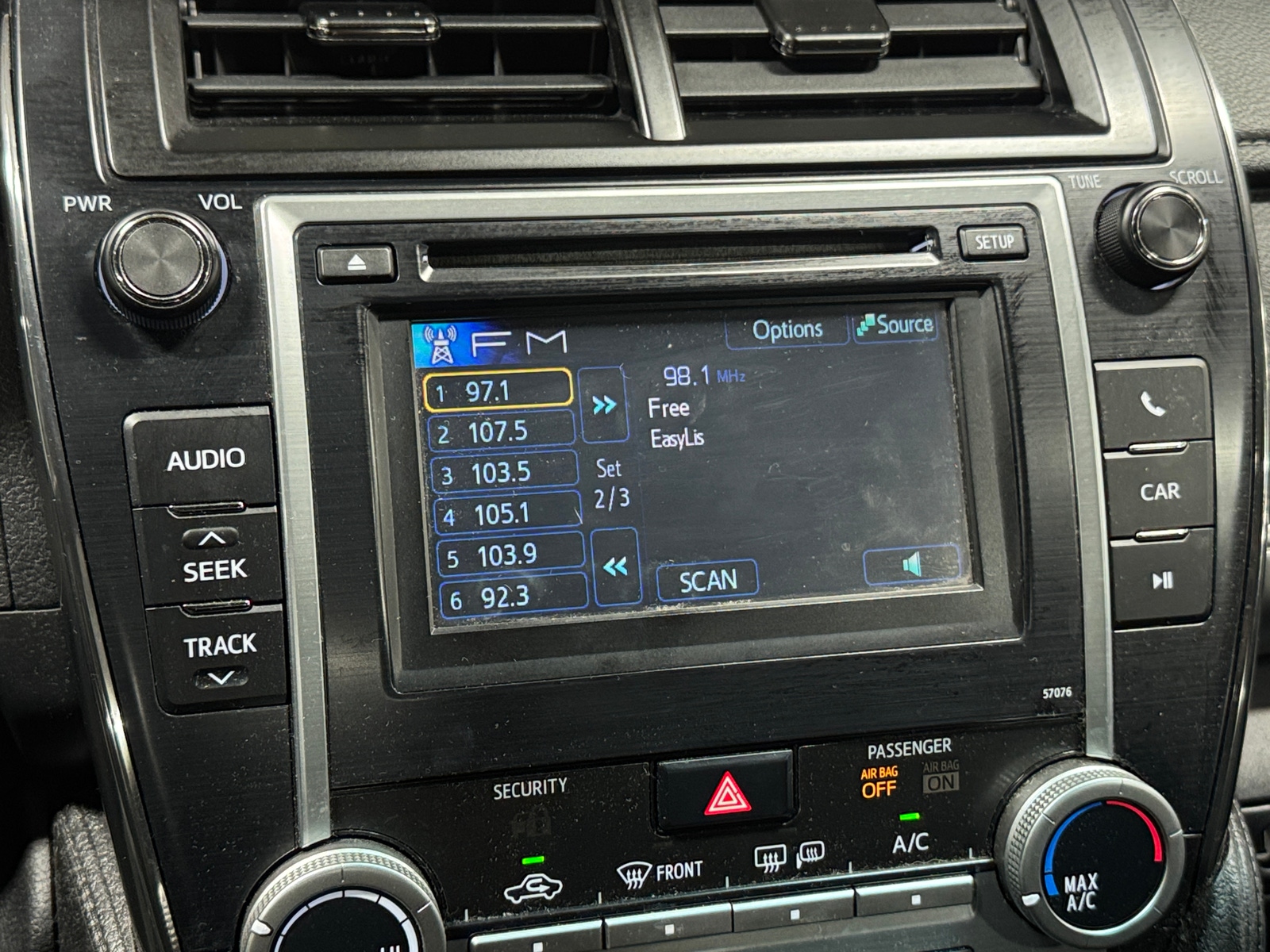 Thumbnail: 2013 Toyota Camry - 4